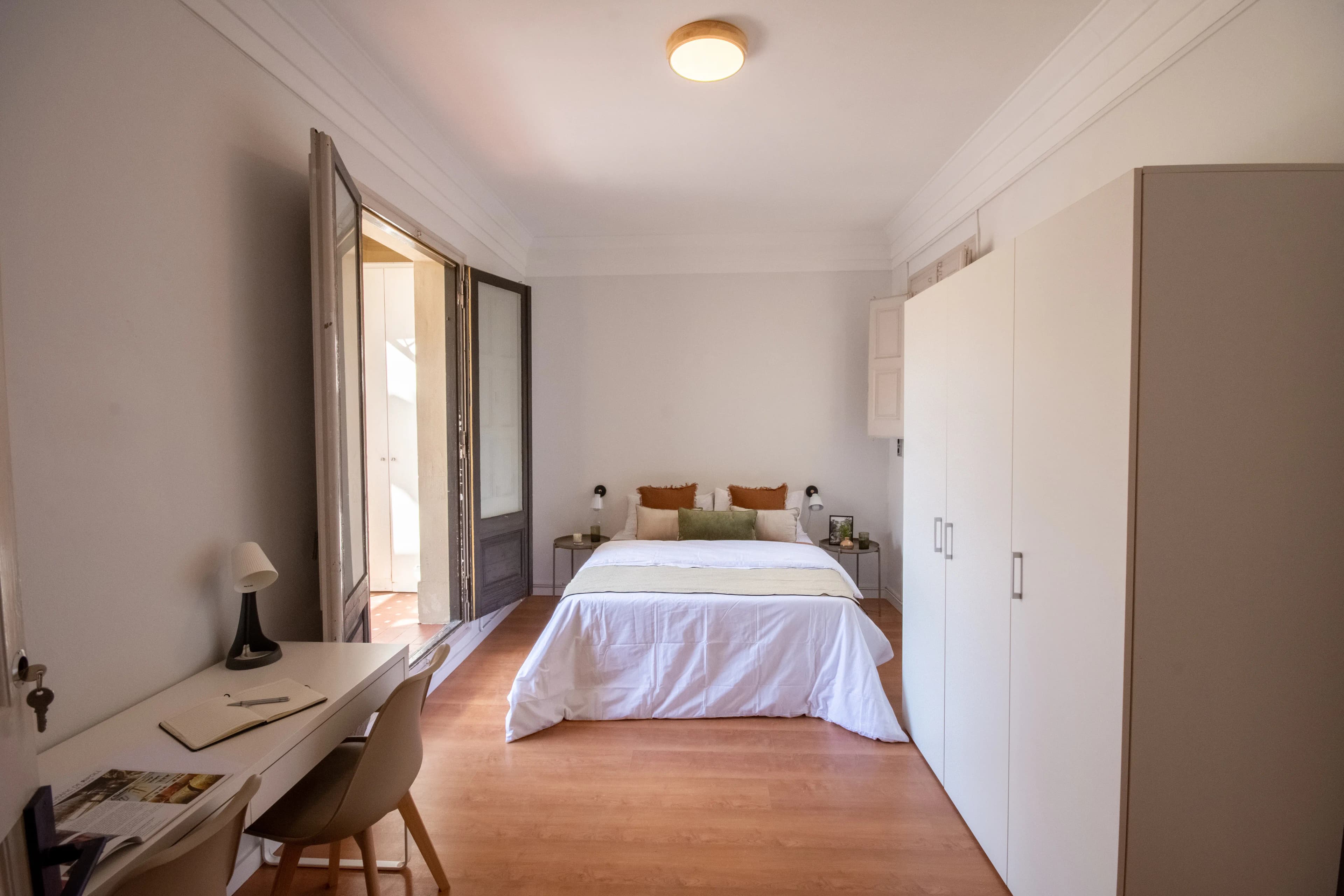 Shared Room in Barcelona photo 5