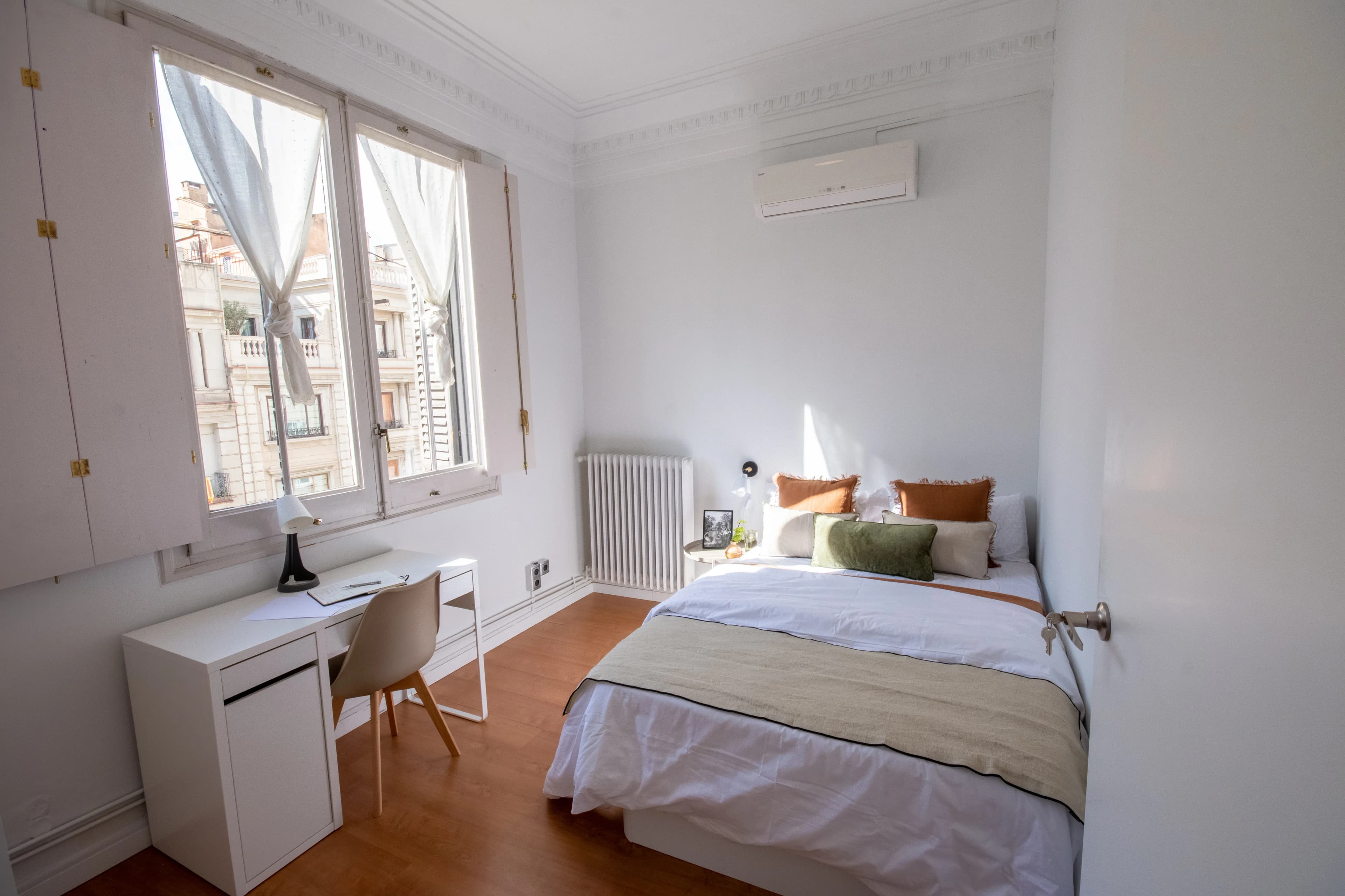 Shared Room in Barcelona photo 4