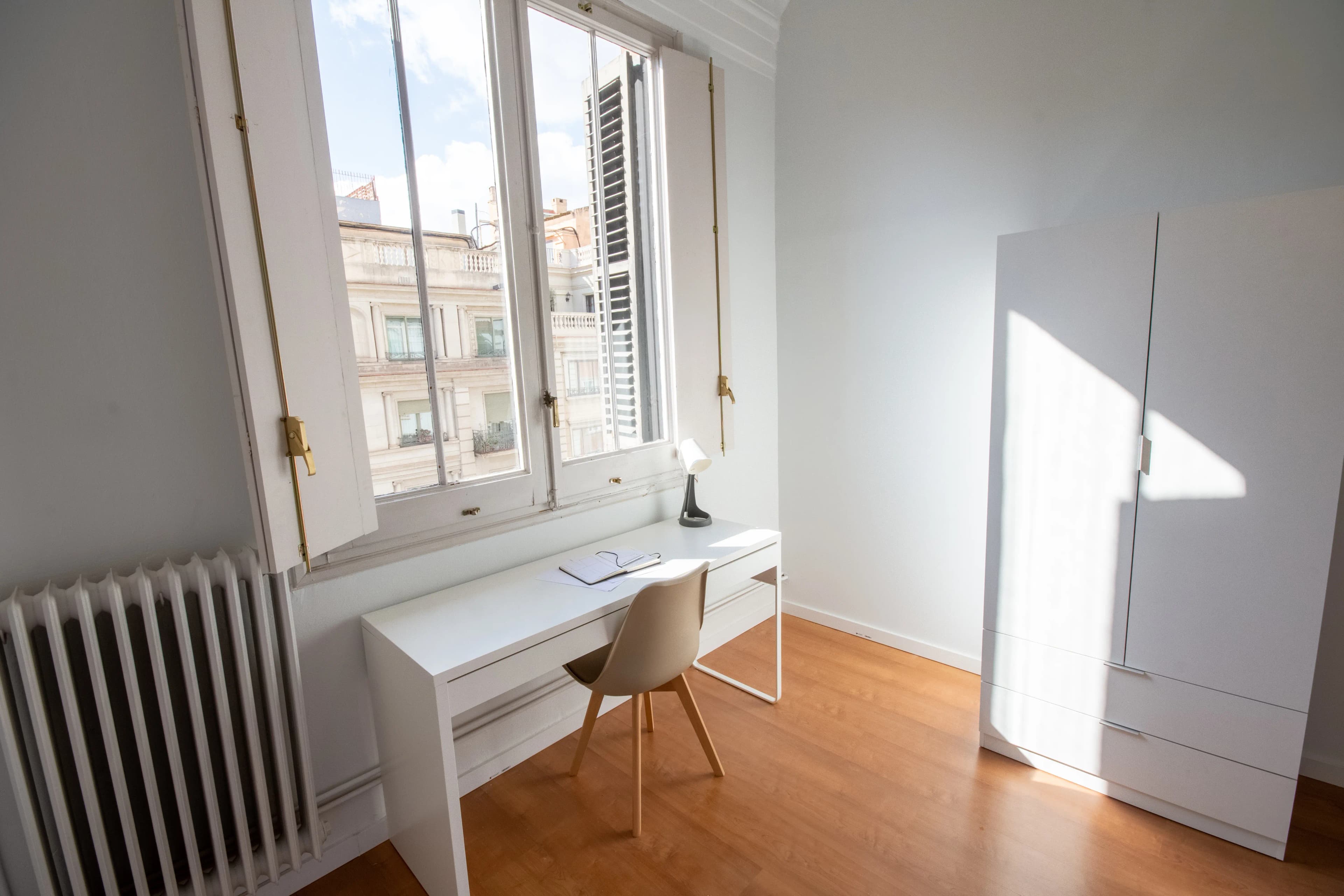 Shared Room in Barcelona photo 2