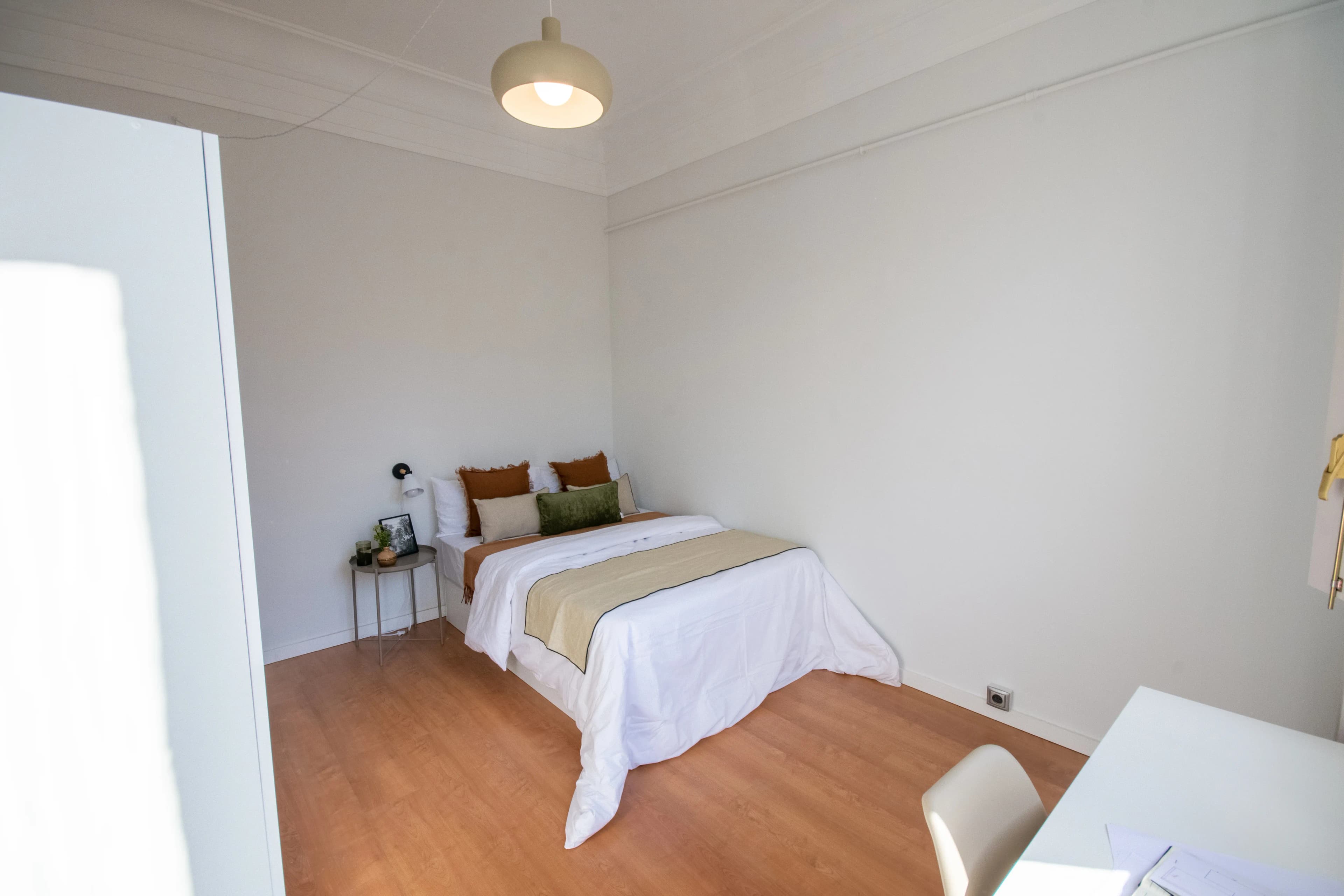 Shared Room in Barcelona photo 3