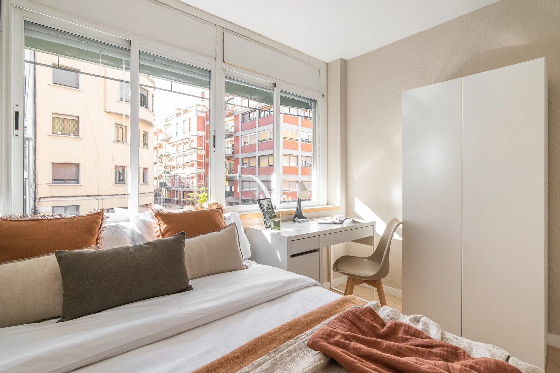 Shared Room in Barcelona photo 2