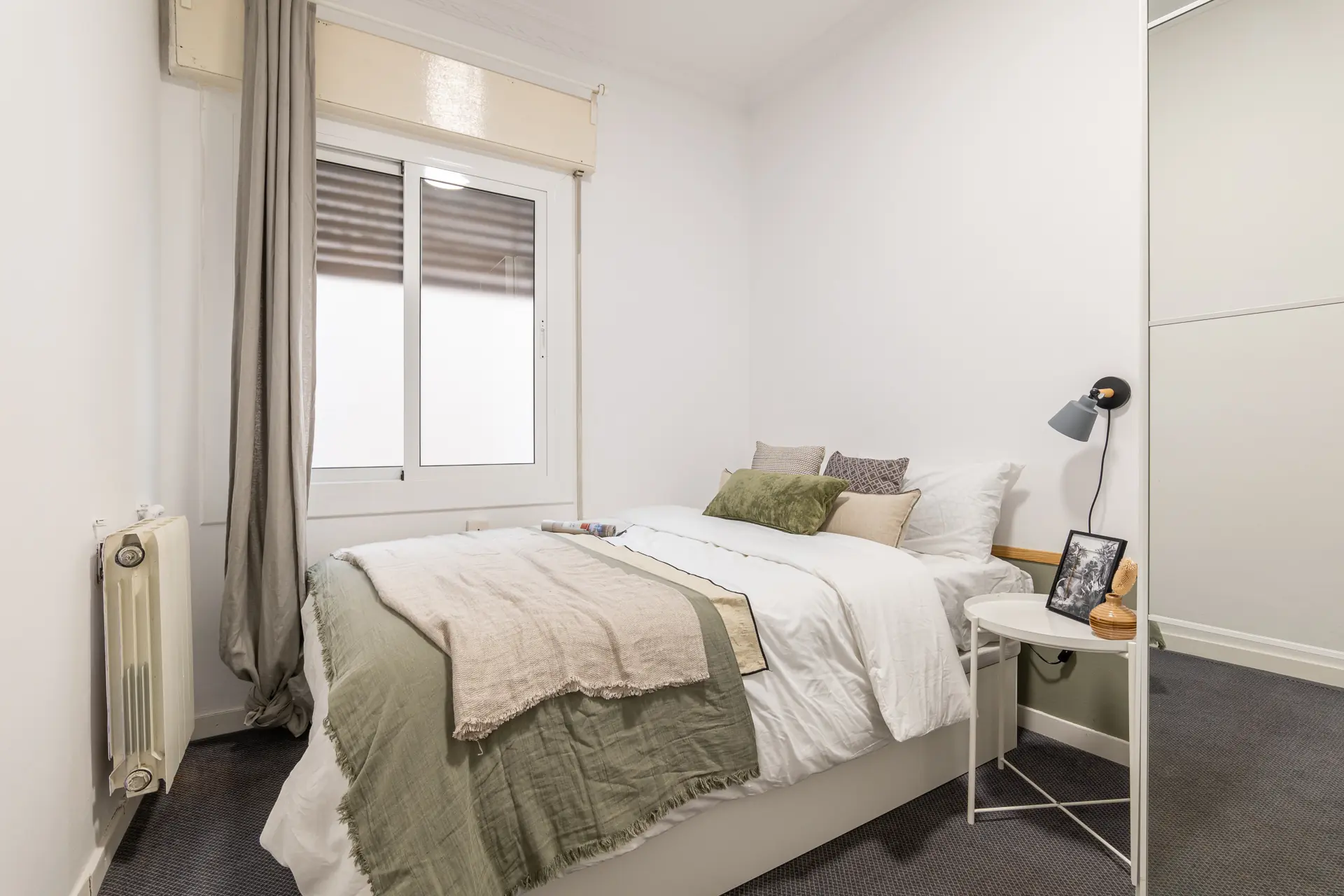 Shared Room in Barcelona photo 2