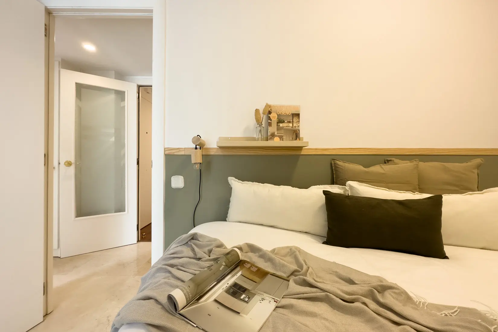 Shared Room in Barcelona photo 2