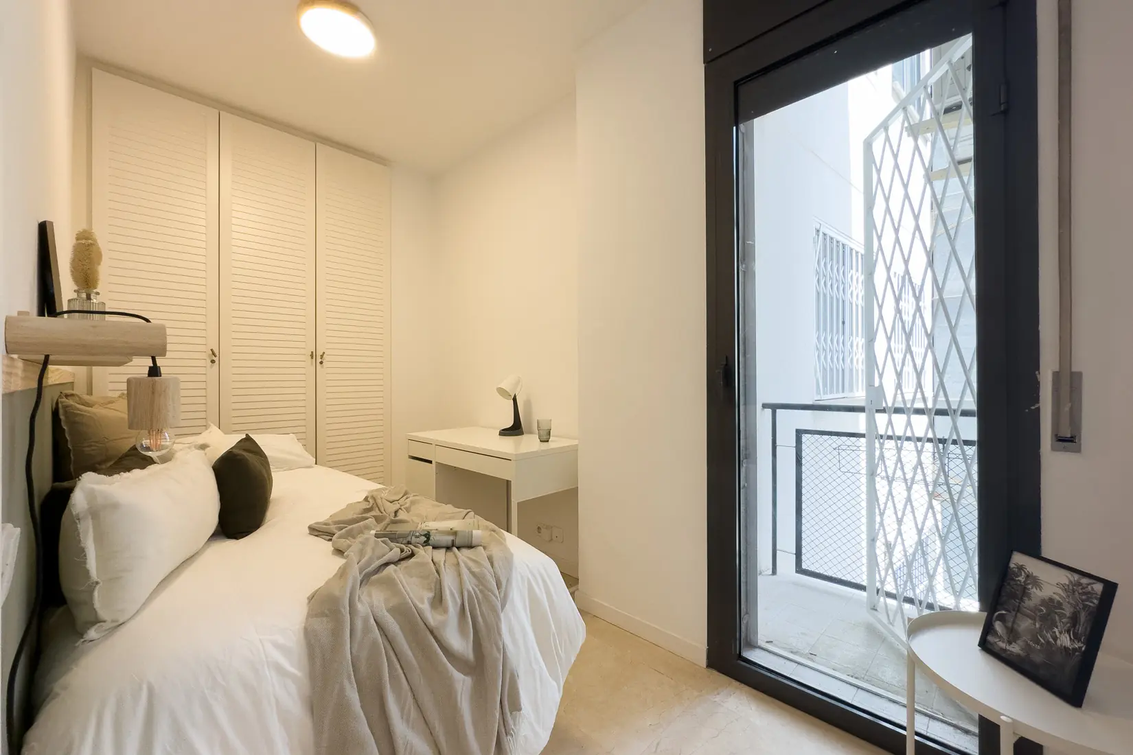 Shared Room in Barcelona photo 5