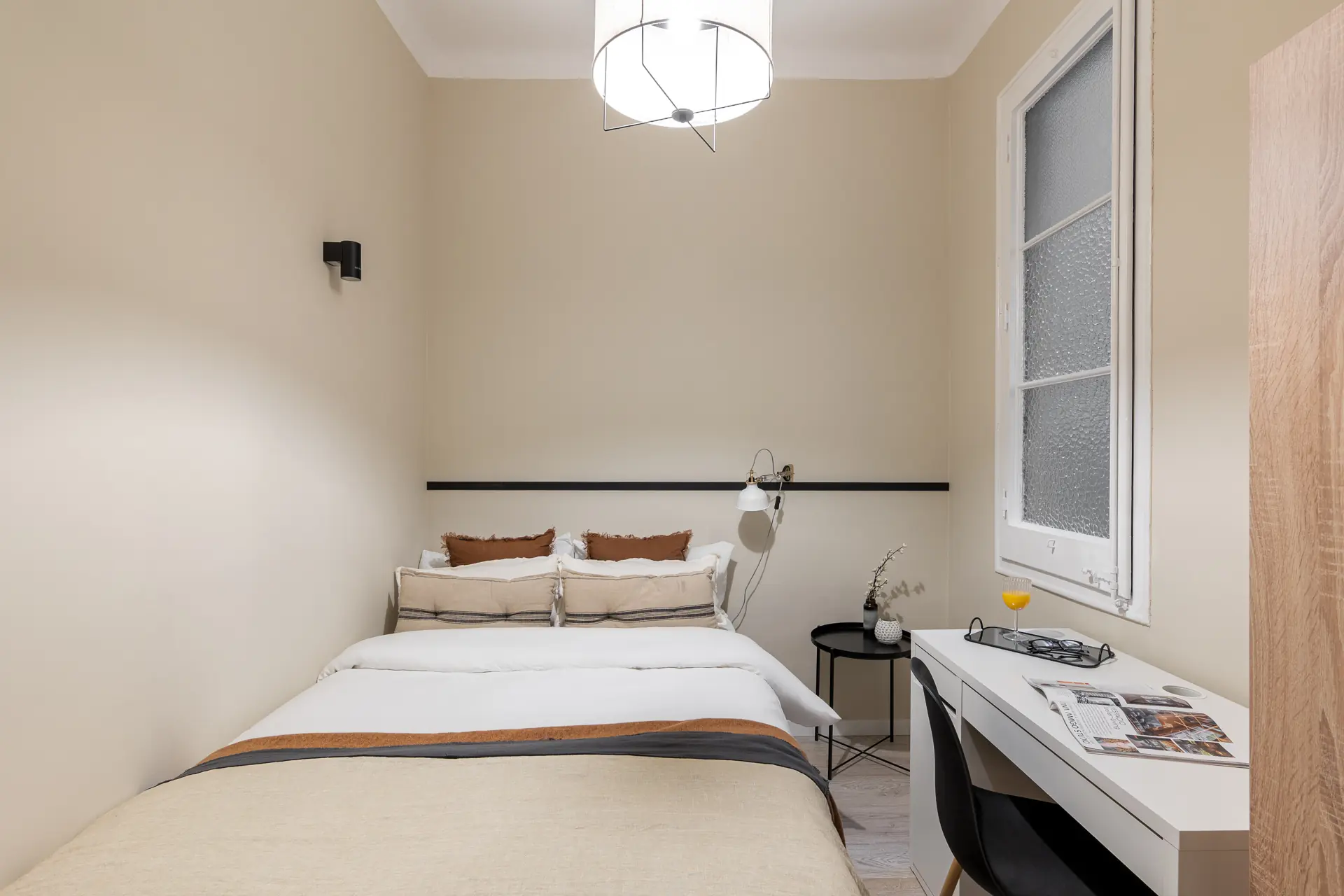 Shared Room in Barcelona photo 2