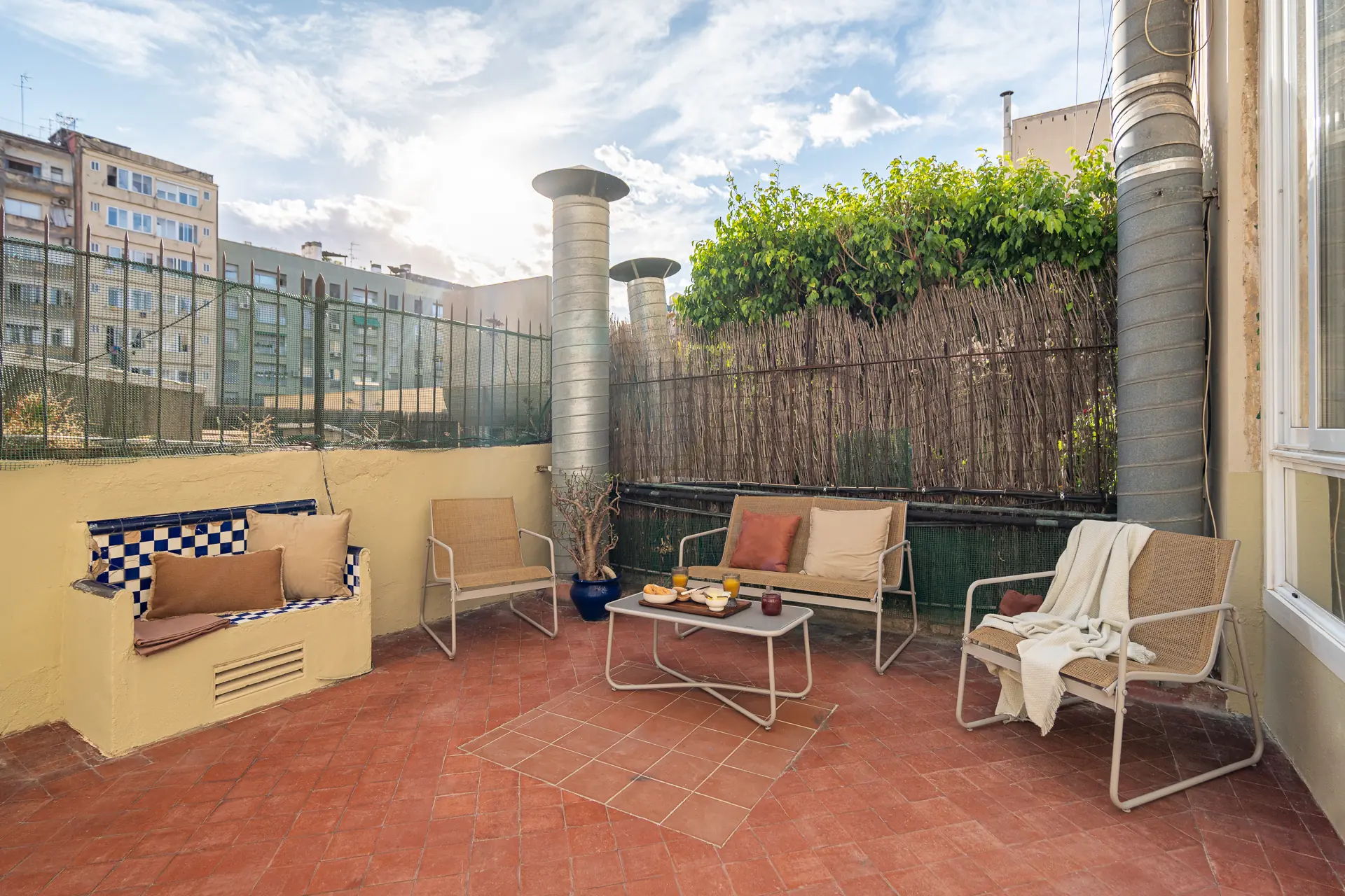 Shared Room in Barcelona photo 2