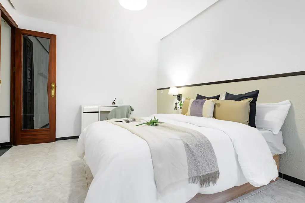 Shared Room in Valencia photo 3