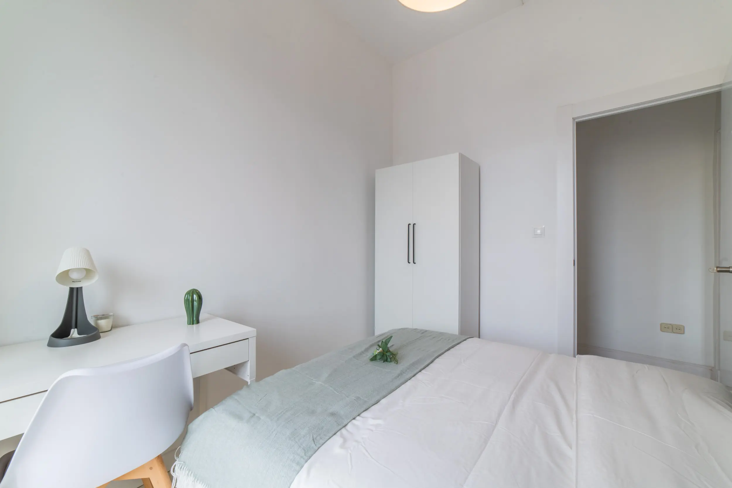 Private room in Madrid photo 4