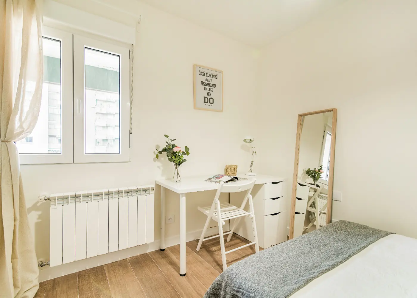 Shared Room in Madrid photo 2