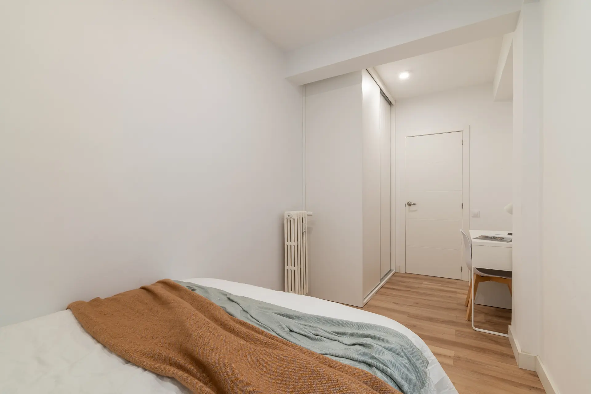 Shared Room in Barcelona photo 2