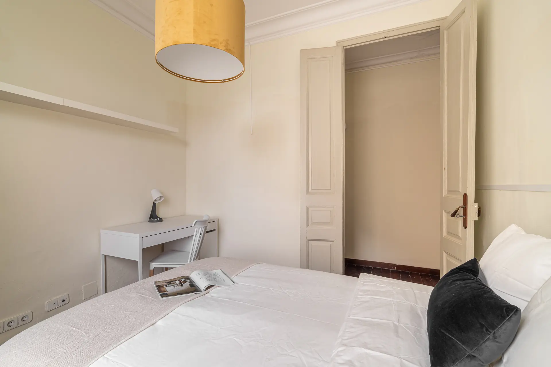Private room in Barcelona photo 3