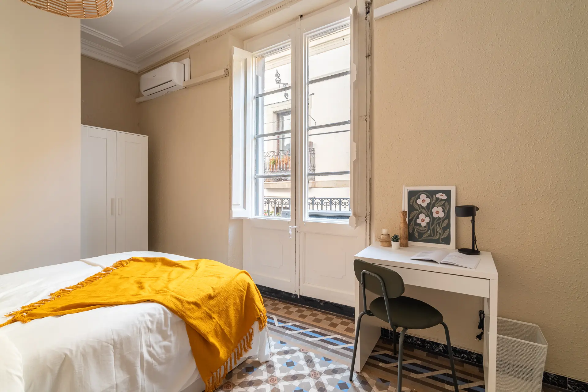 Private room in Barcelona photo 2