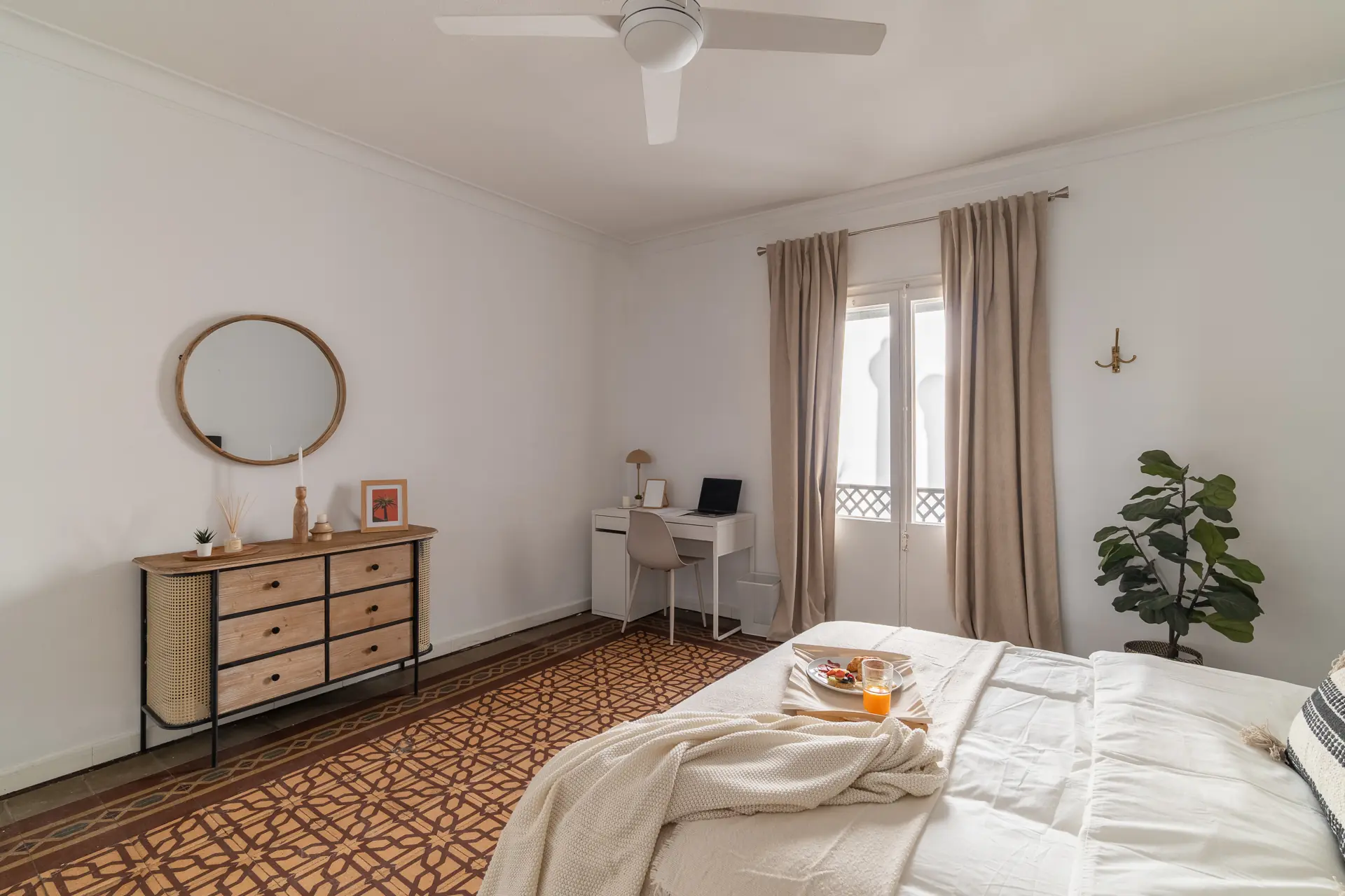 Shared Room in Barcelona photo 3