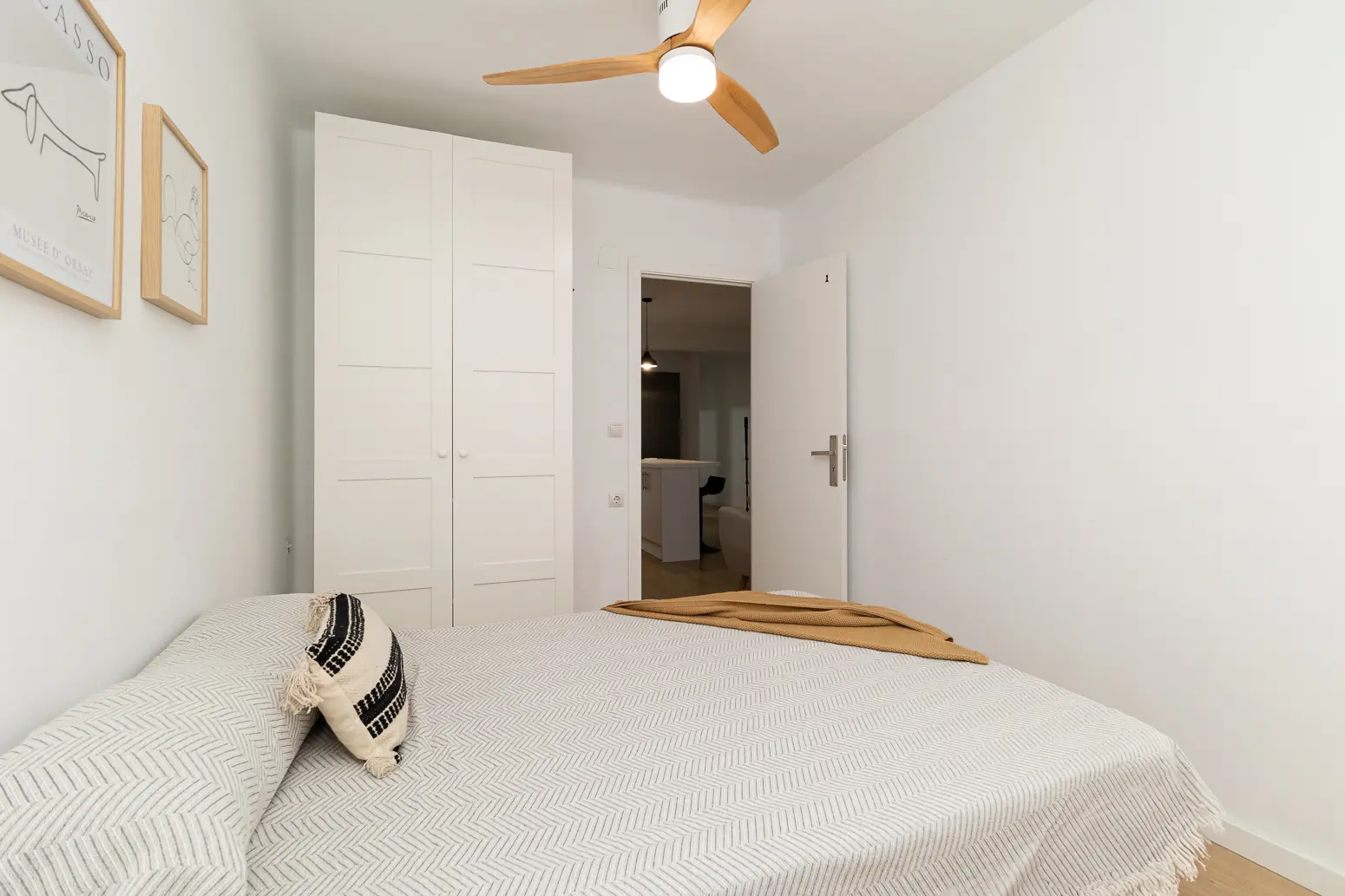 Shared Room in Valencia photo 5