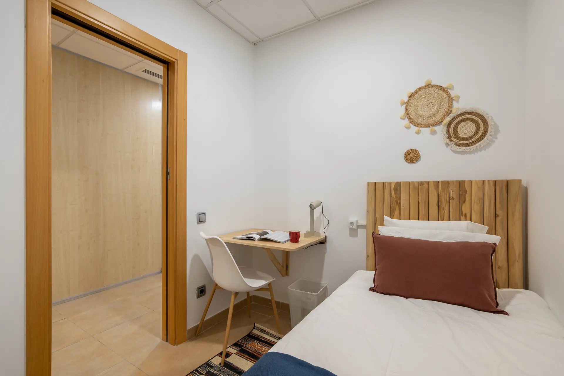 Shared Room in Barcelona photo 3