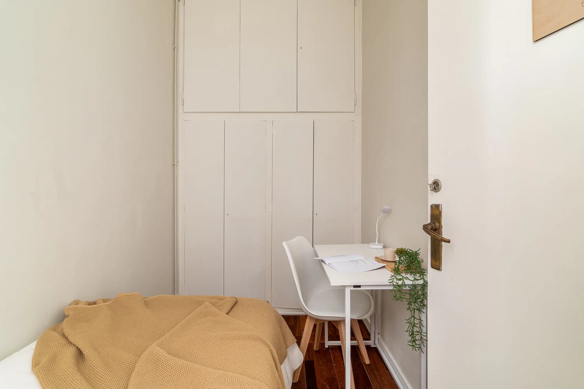 Private room in Barcelona photo 3