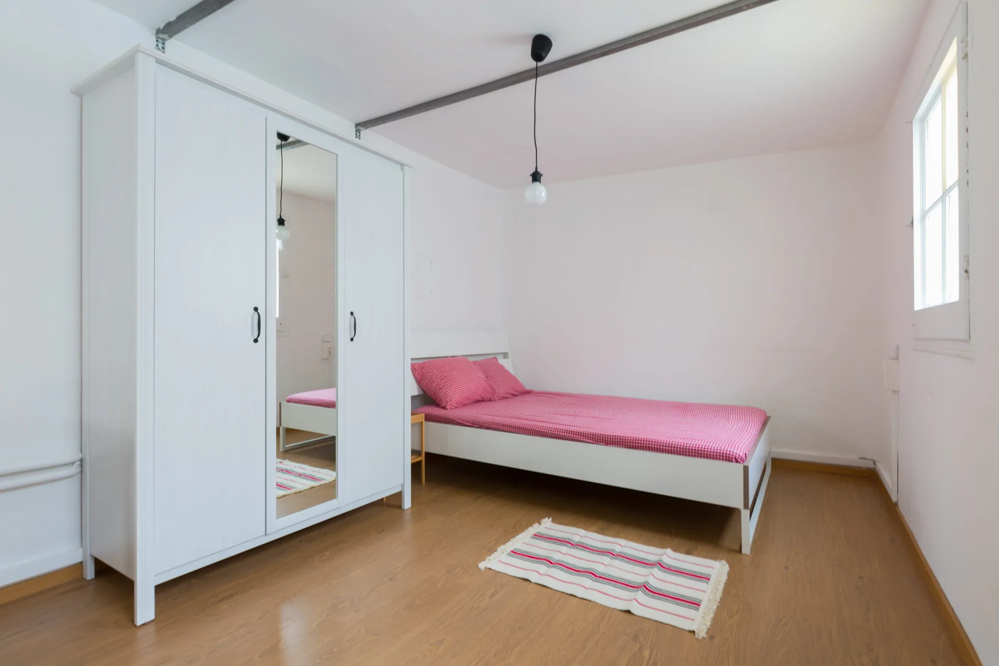 Private room in Barcelona photo 3