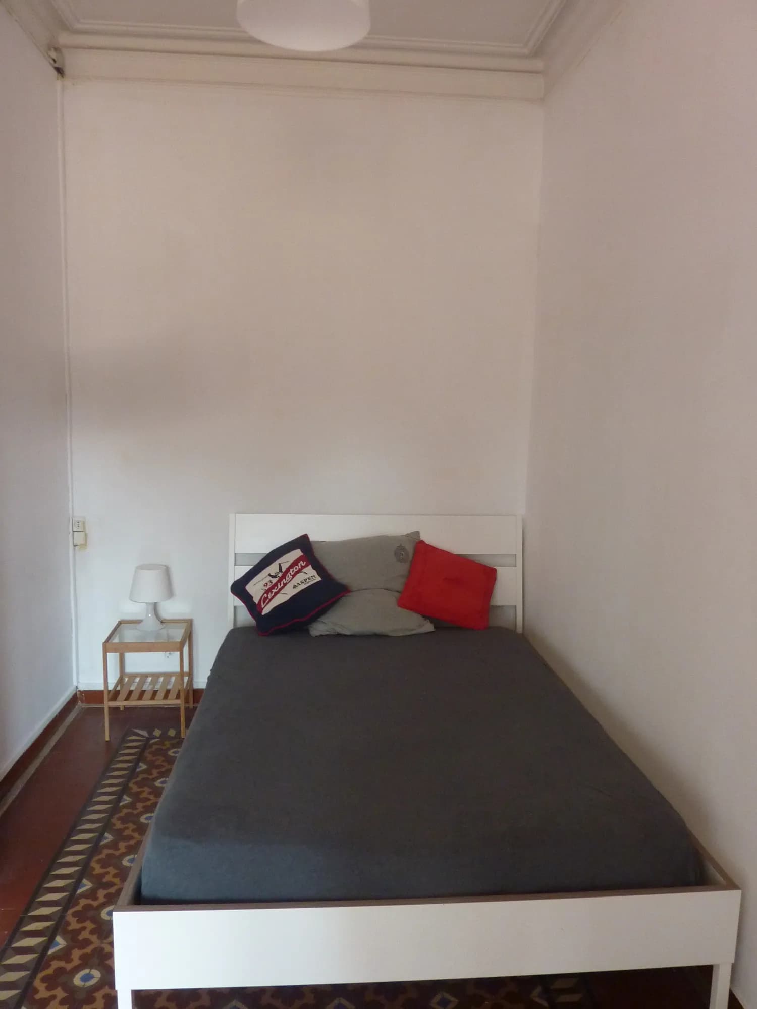 Shared Room in Barcelona photo 4