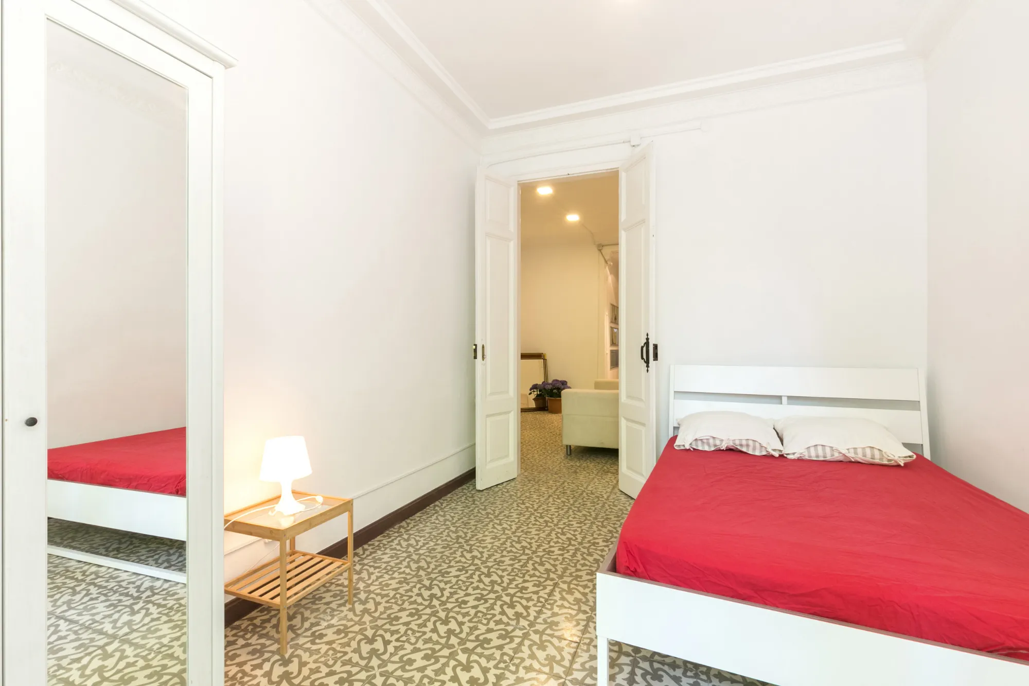 Private room in Barcelona photo 3