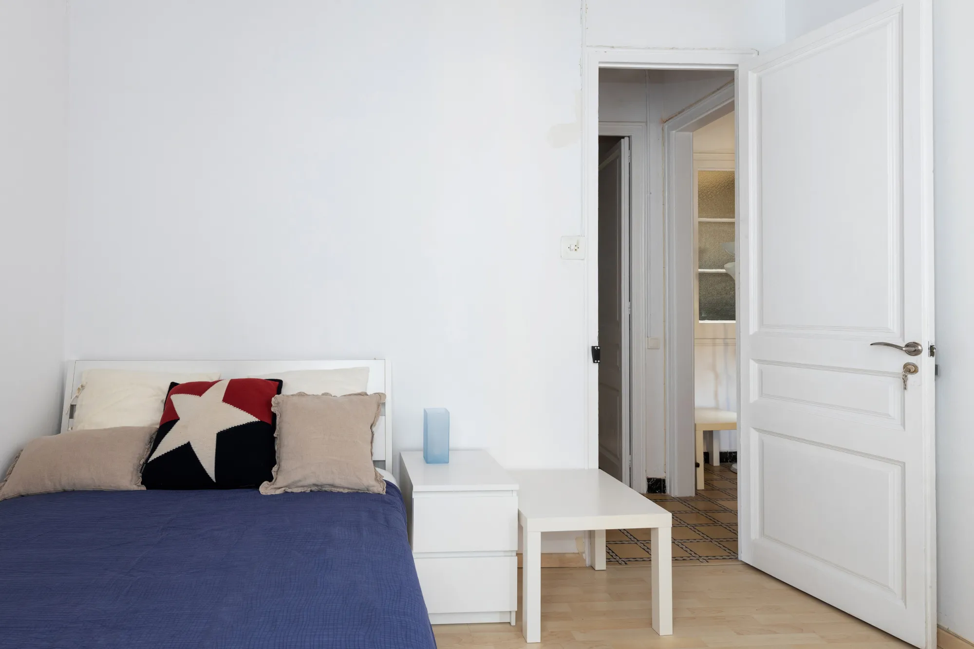 Shared Room in Barcelona photo 5