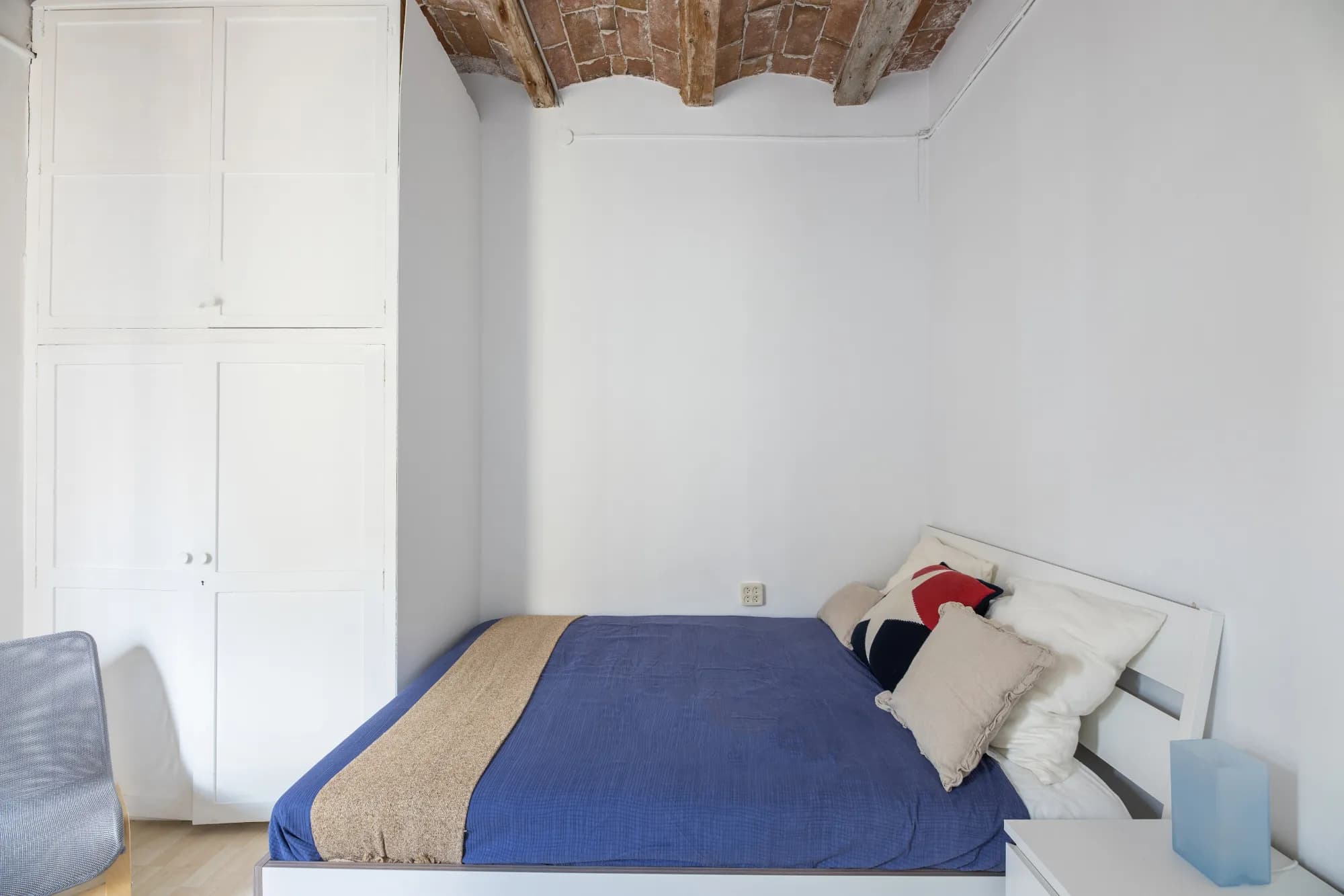 Shared Room in Barcelona photo 2