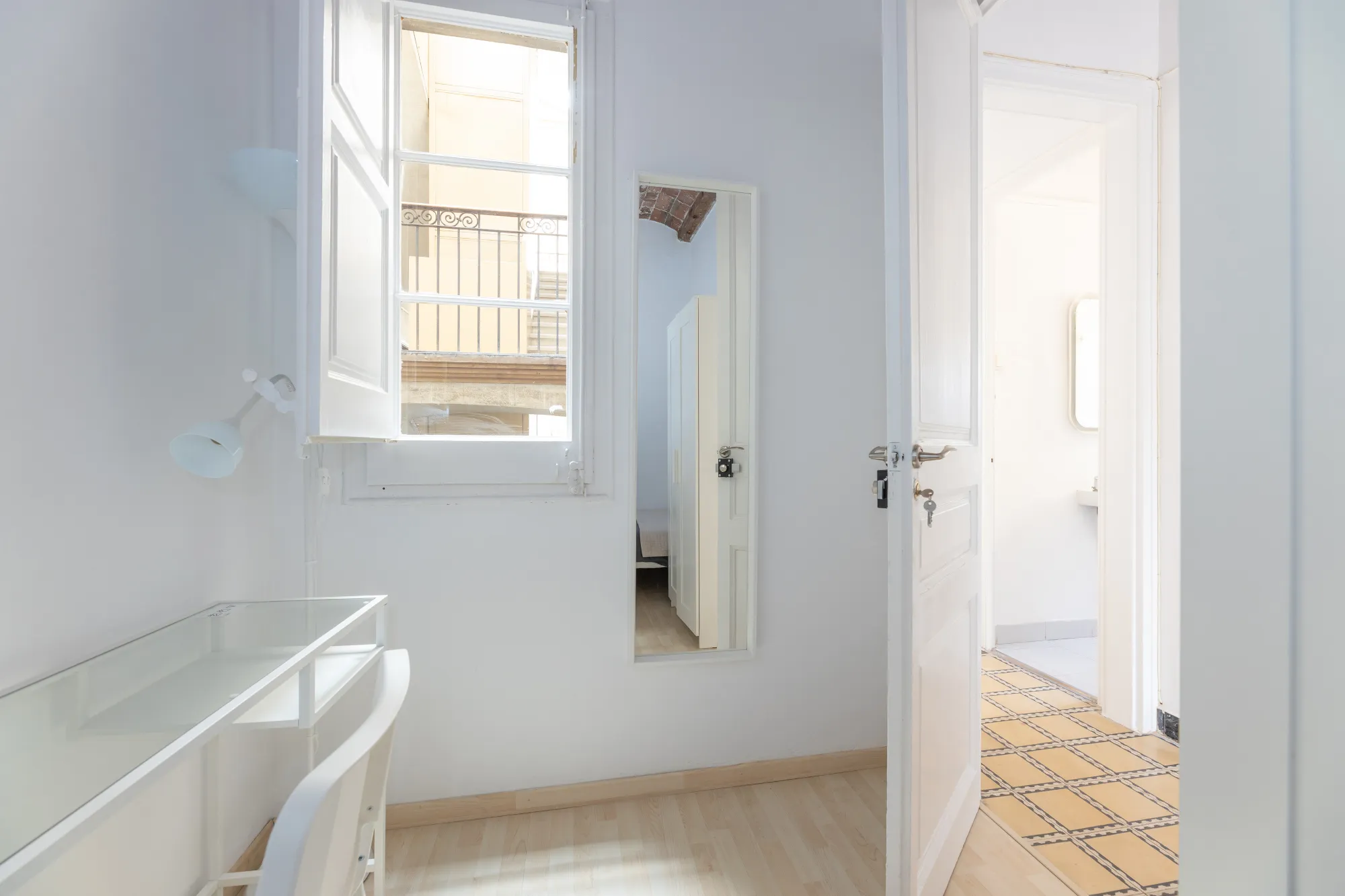 Private room in Barcelona photo 3