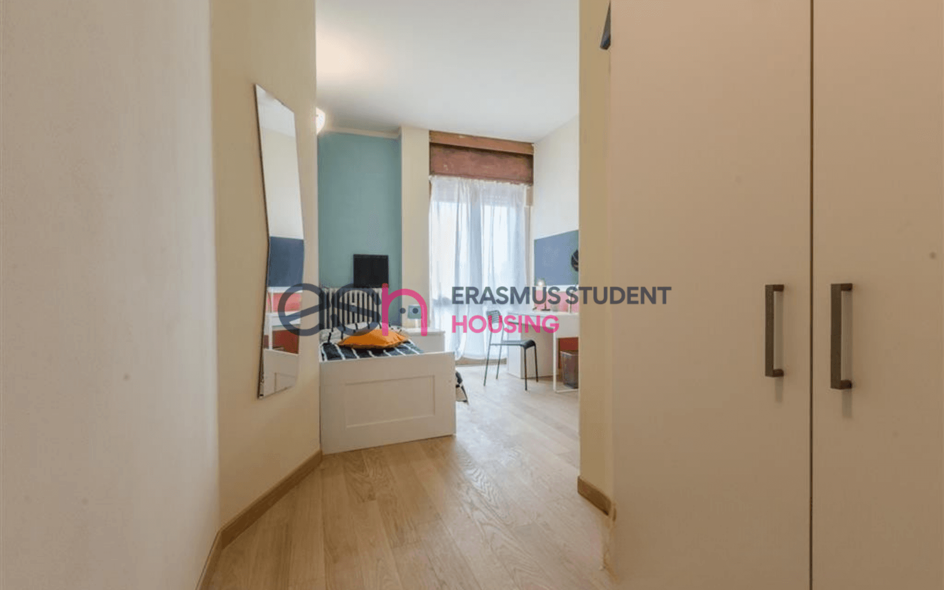 Shared Room in Pisa photo 2