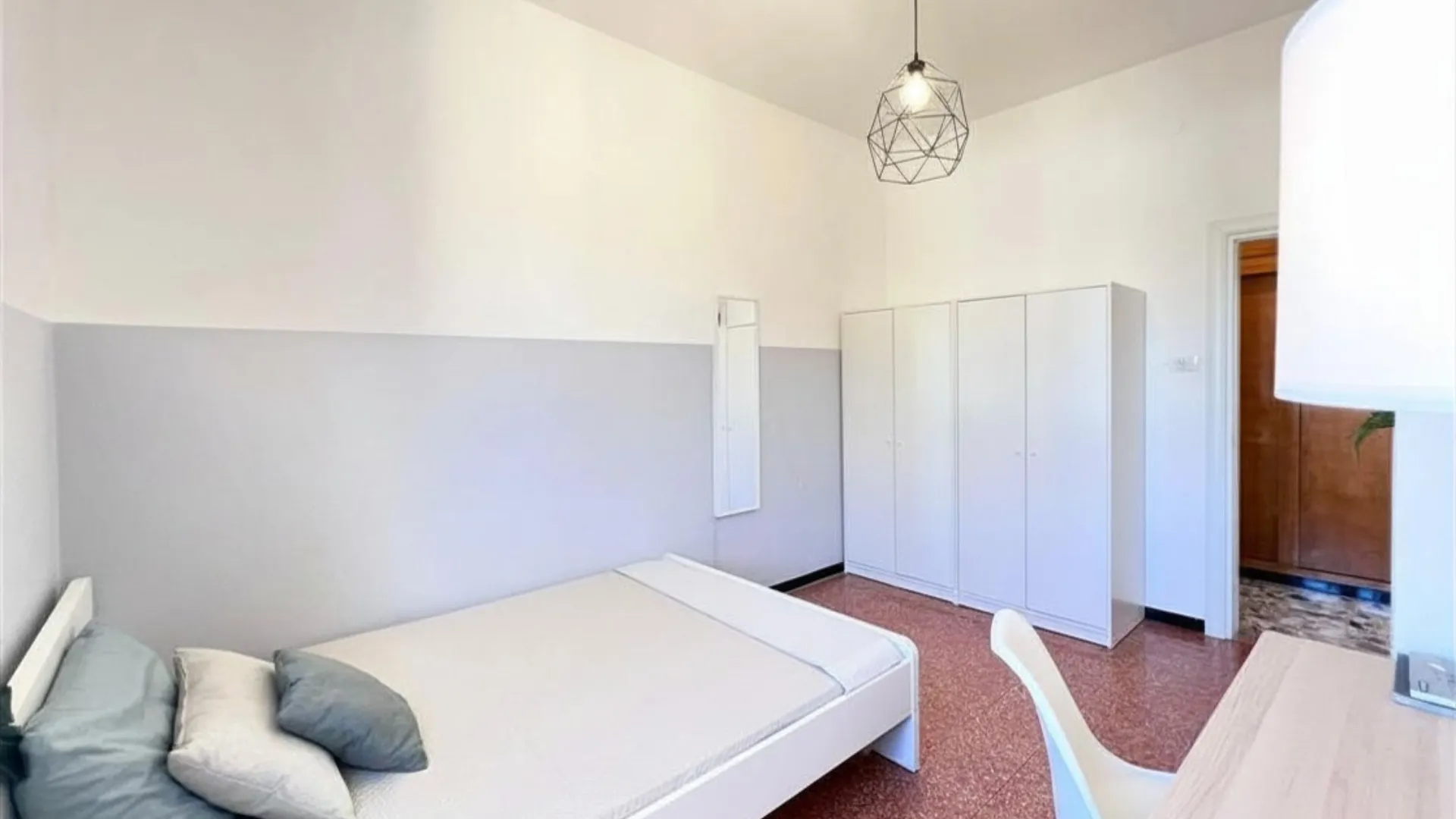 Private room in Milan photo 3
