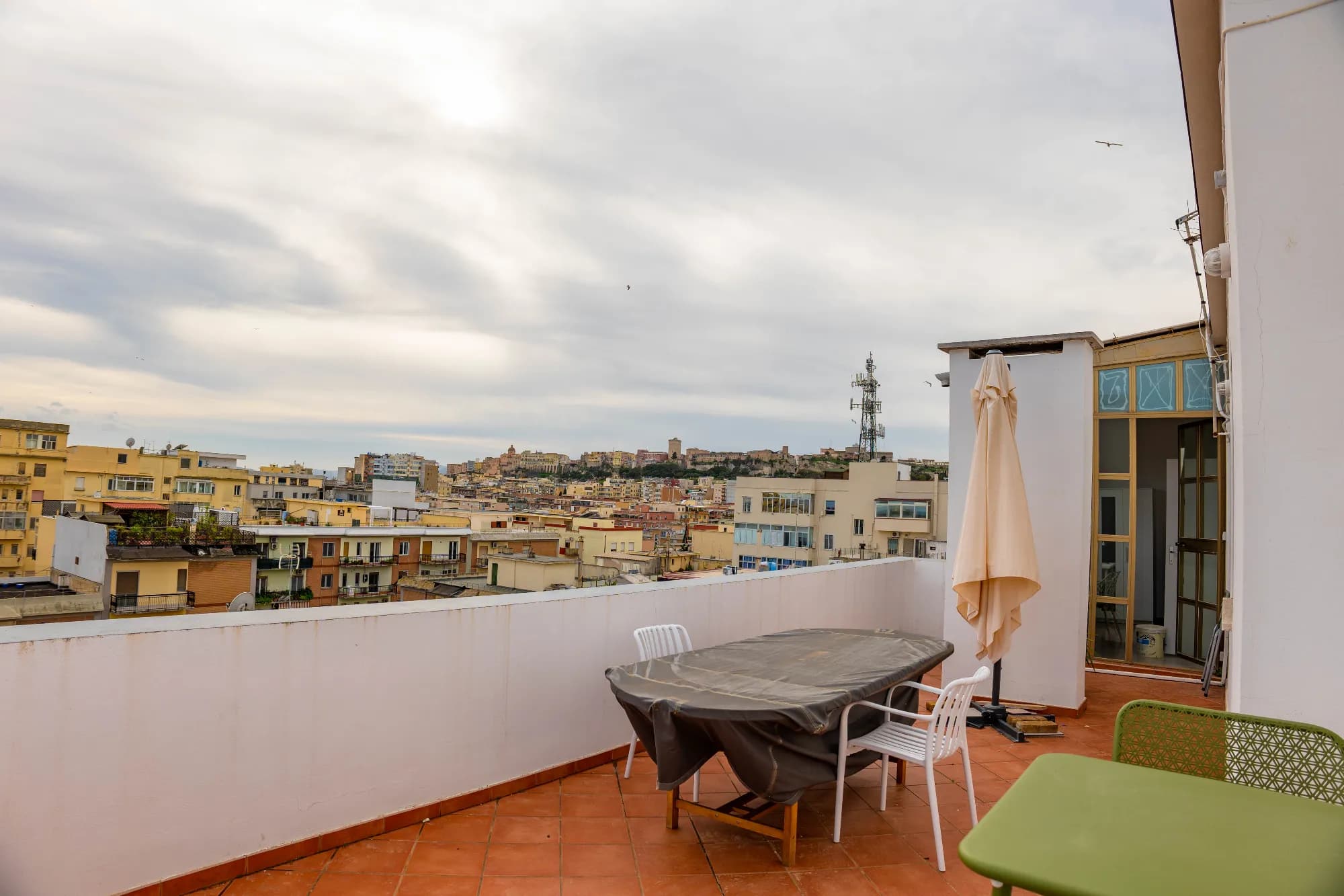 Shared Room in Cagliari photo 2