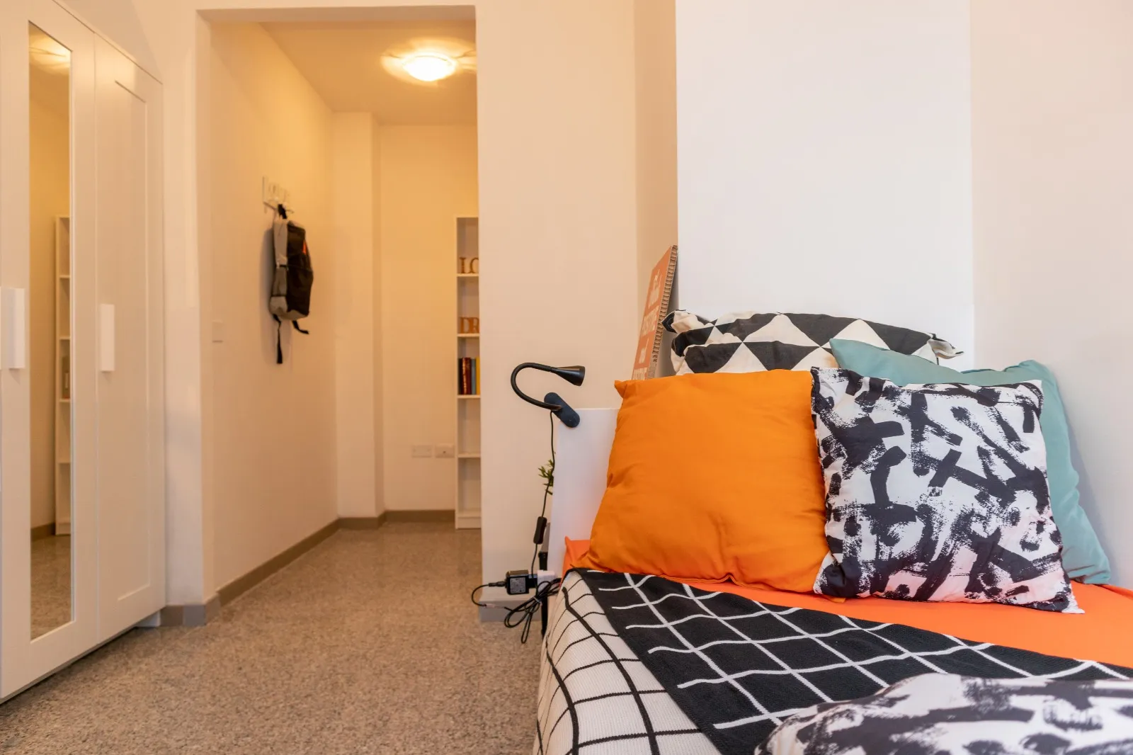 Shared Room in Cagliari photo 4