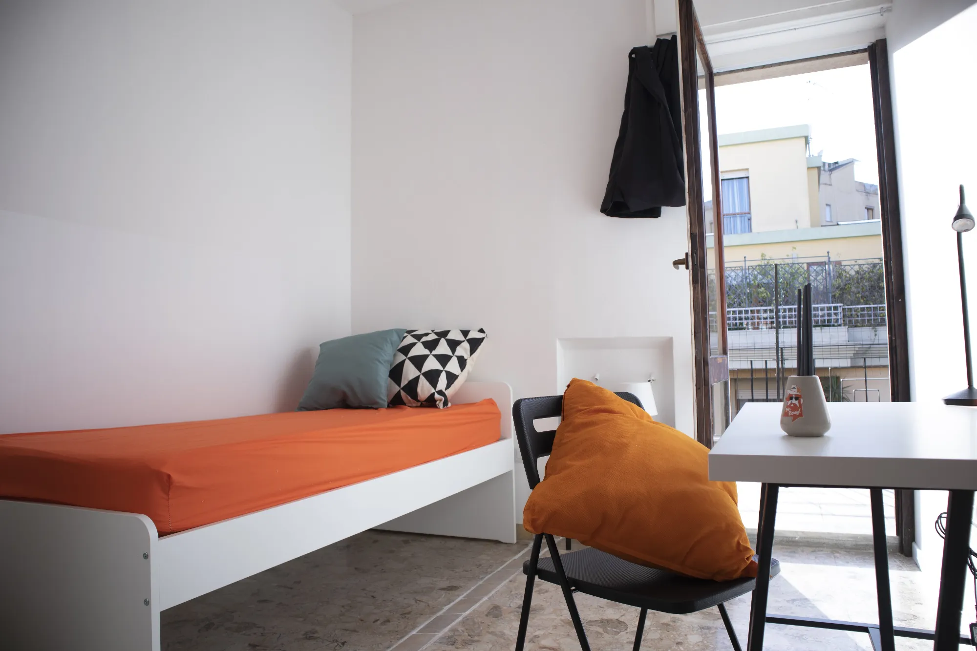 Shared Room in Cagliari photo 3