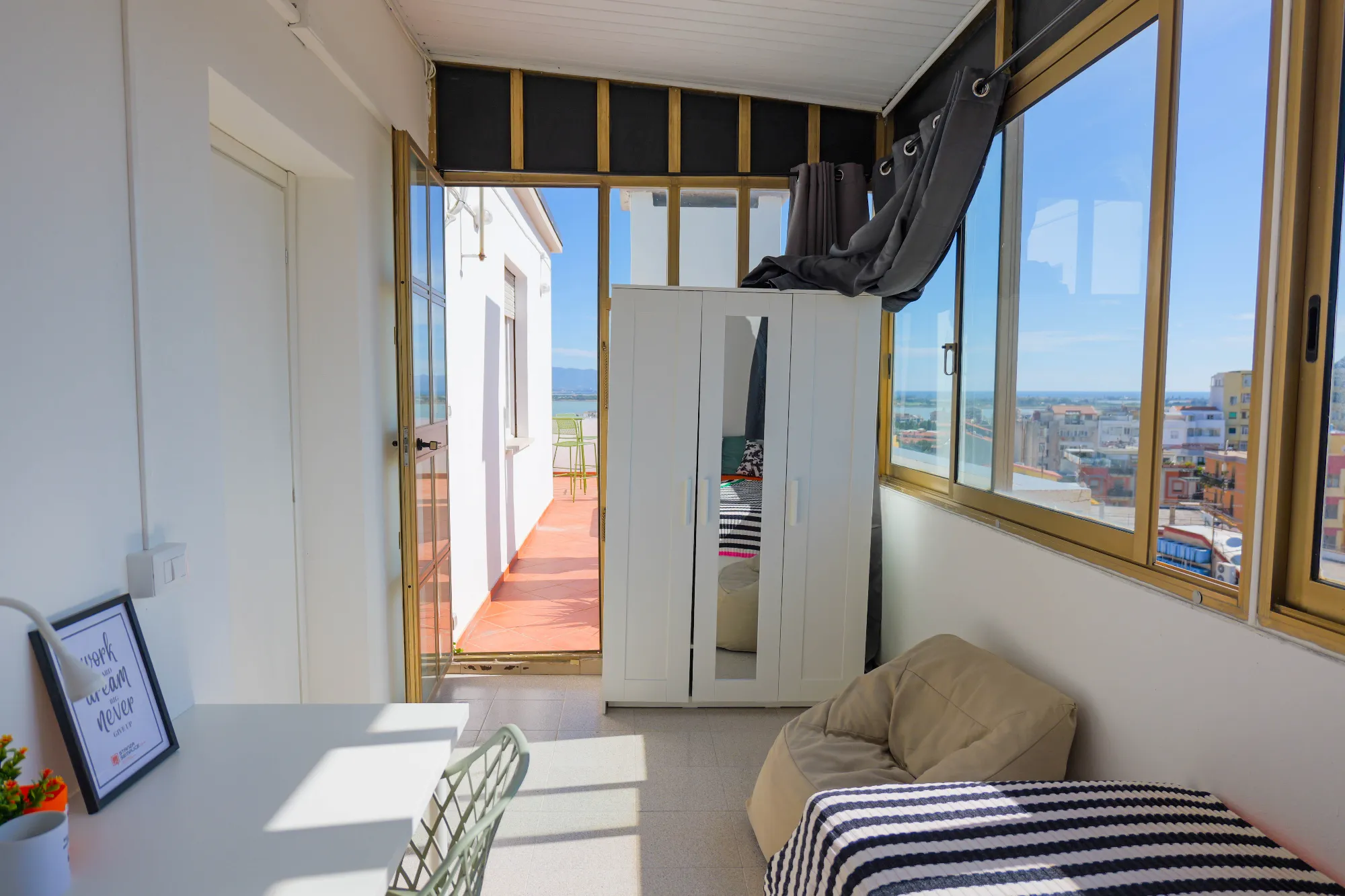 Shared Room in Cagliari photo 5
