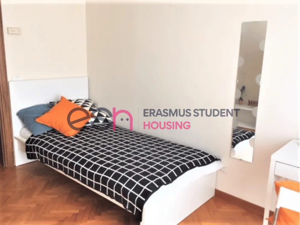 Shared Room in Florence photo 3