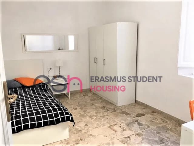 Shared Room in Florence photo 5