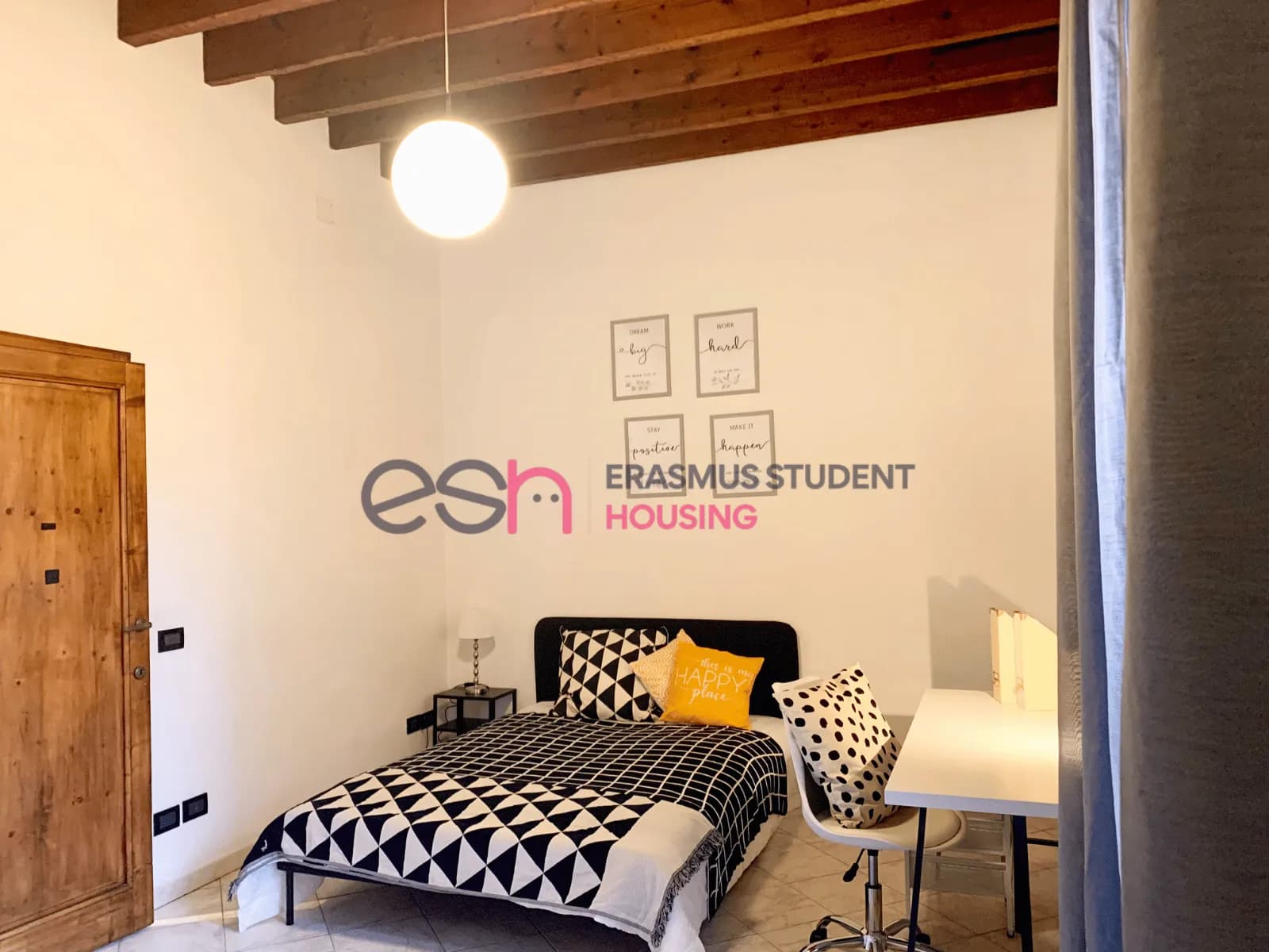 Shared Room in Florence photo 2