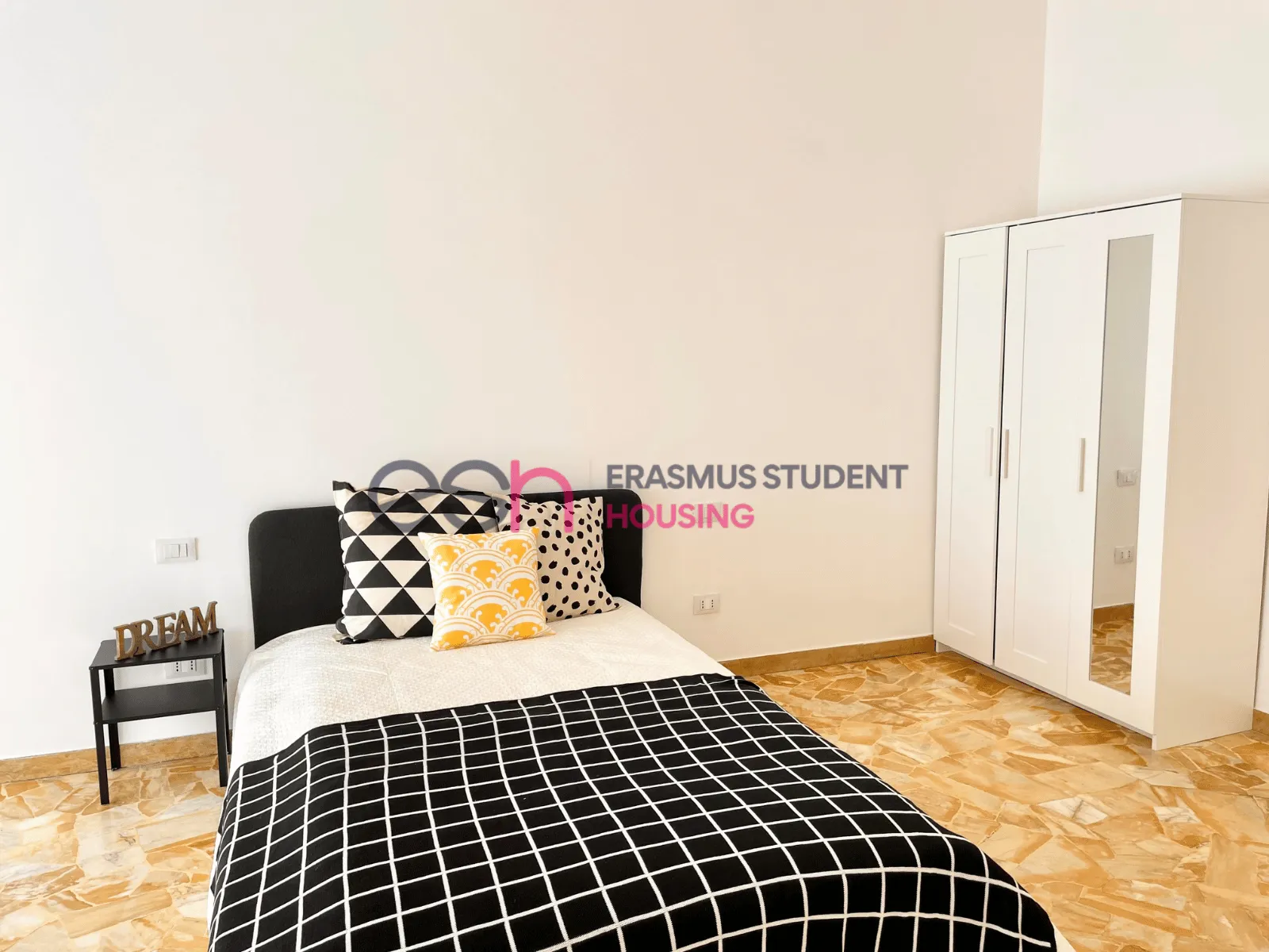 Shared Room in Florence photo 3