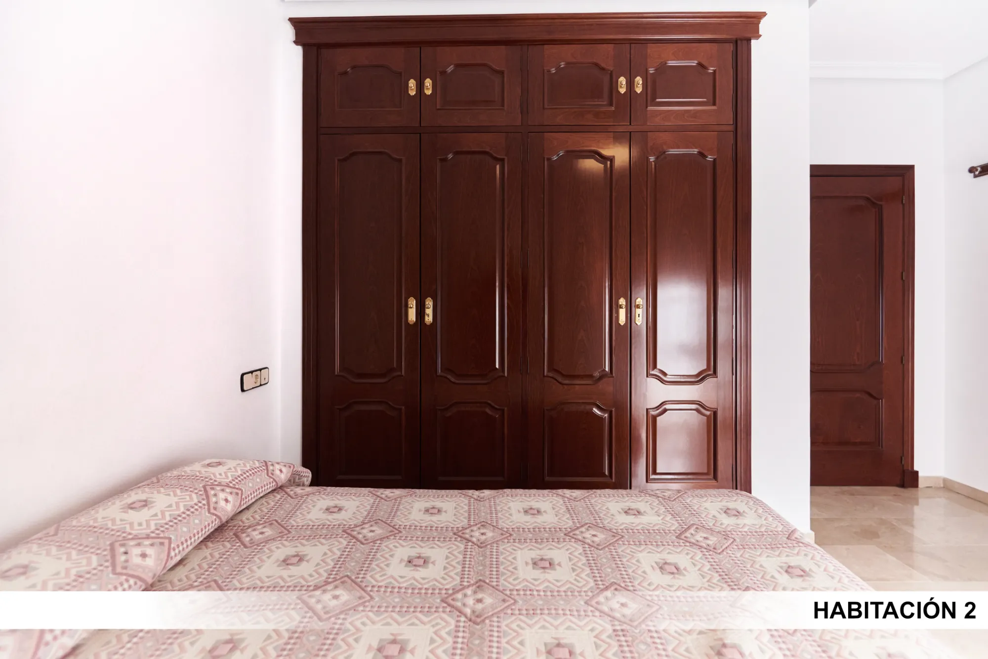 Shared Room in Seville photo 4