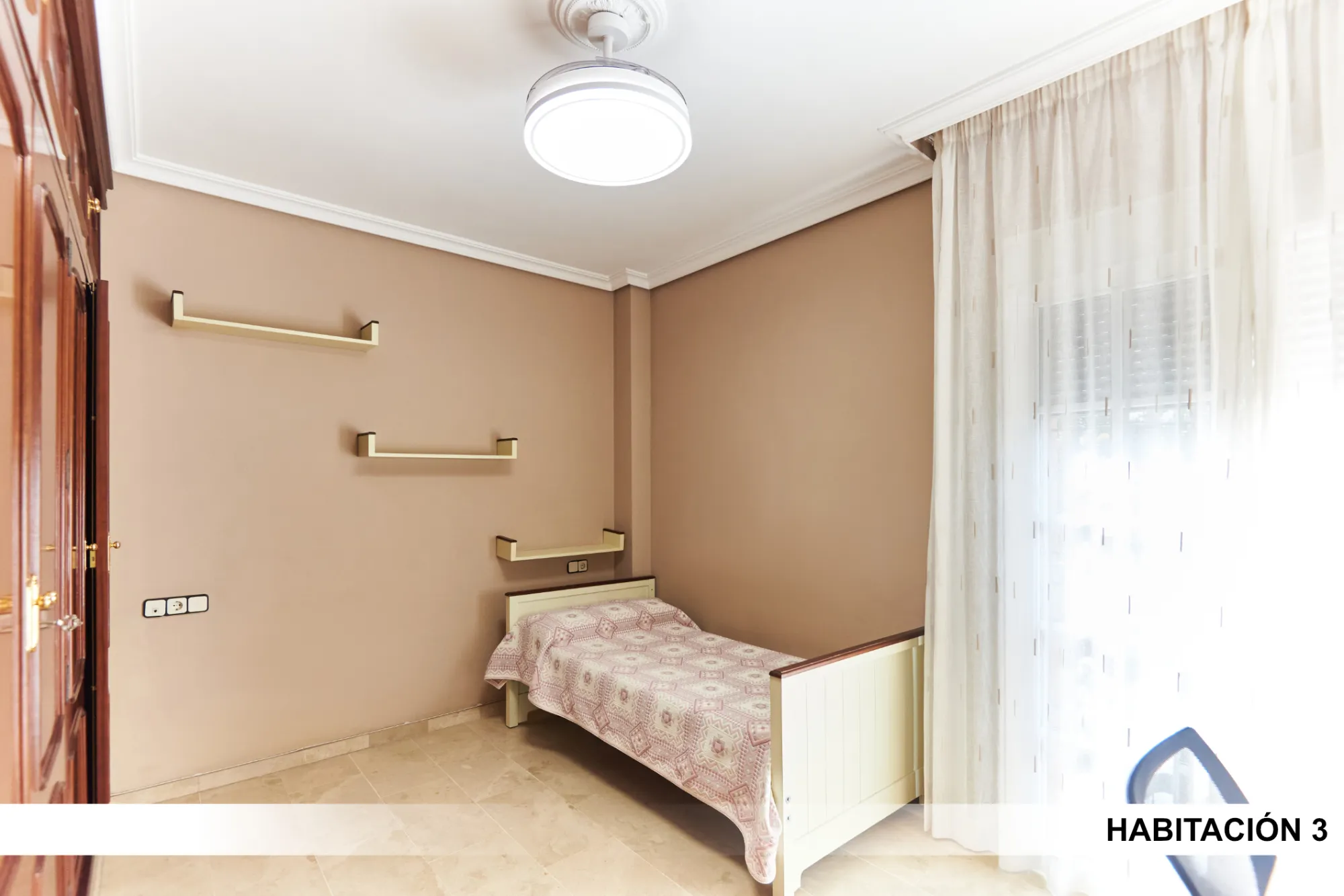 Shared Room in Seville photo 2