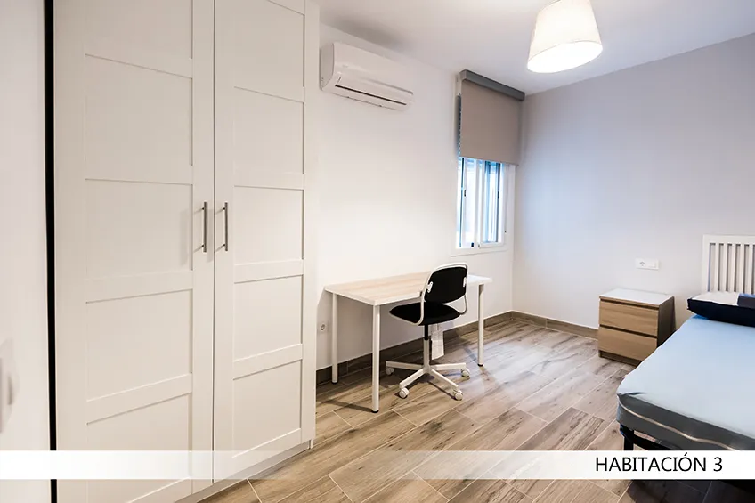 Shared Room in Seville photo 4