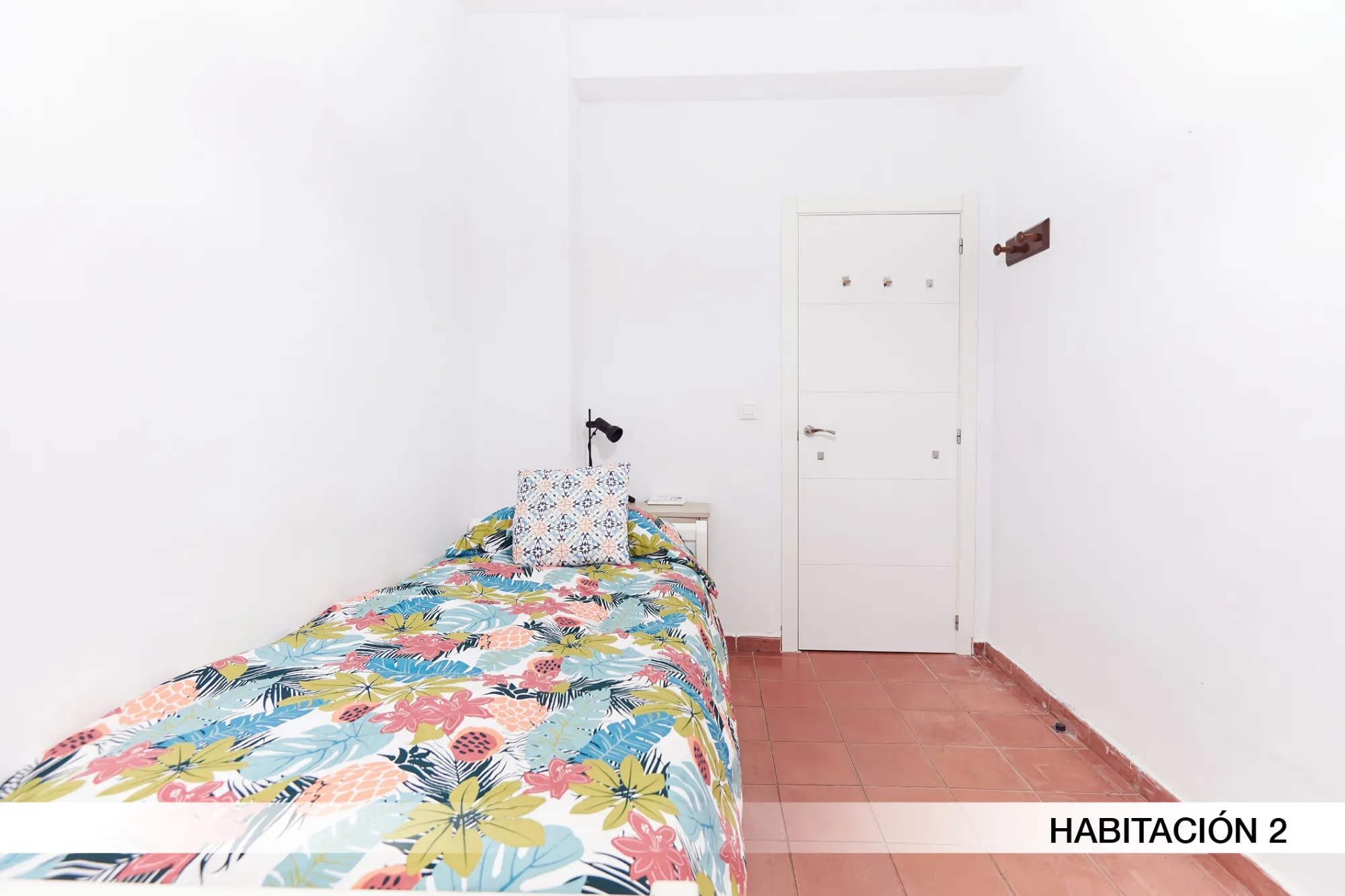 Shared Room in Seville photo 3