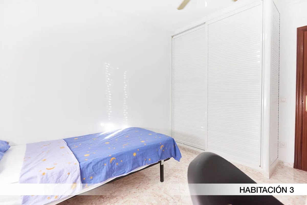 Shared Room in Seville photo 2