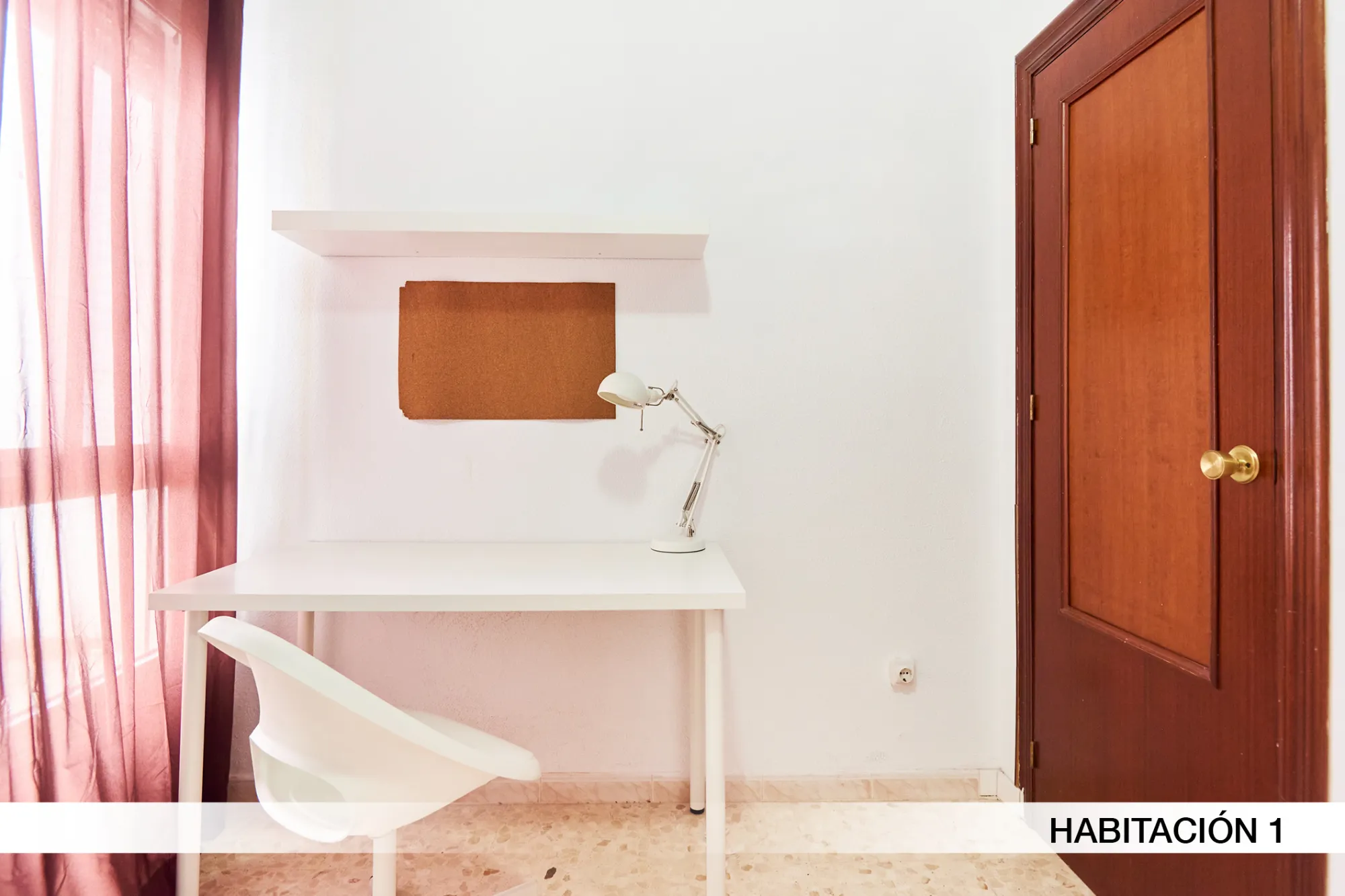 Shared Room in Seville photo 4