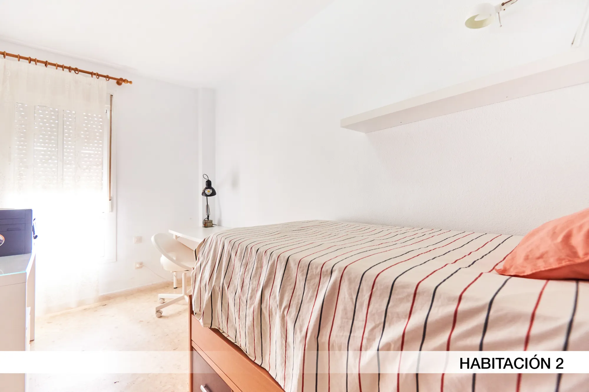 Shared Room in Seville photo 3