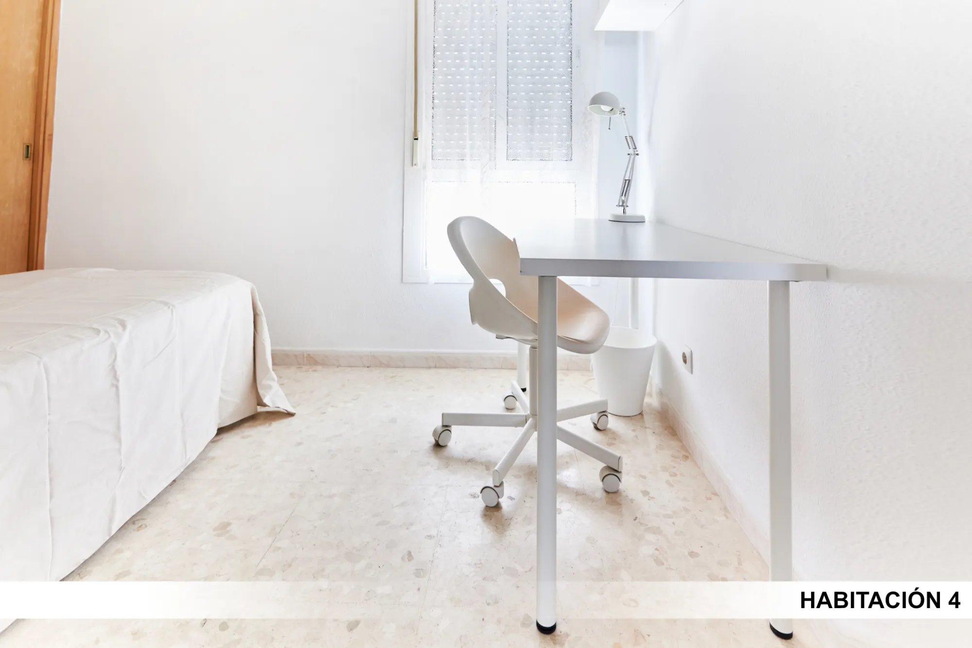 Shared Room in Seville photo 2