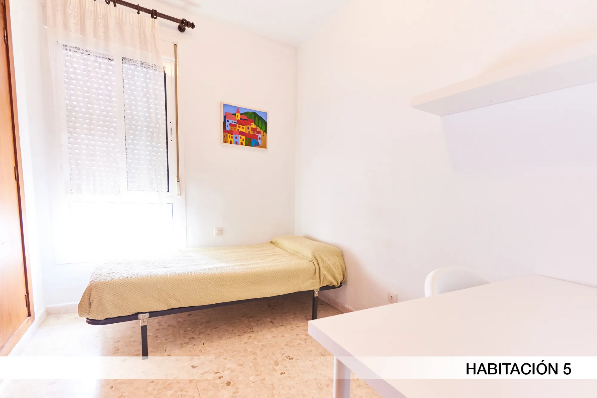 Shared Room in Seville photo 2