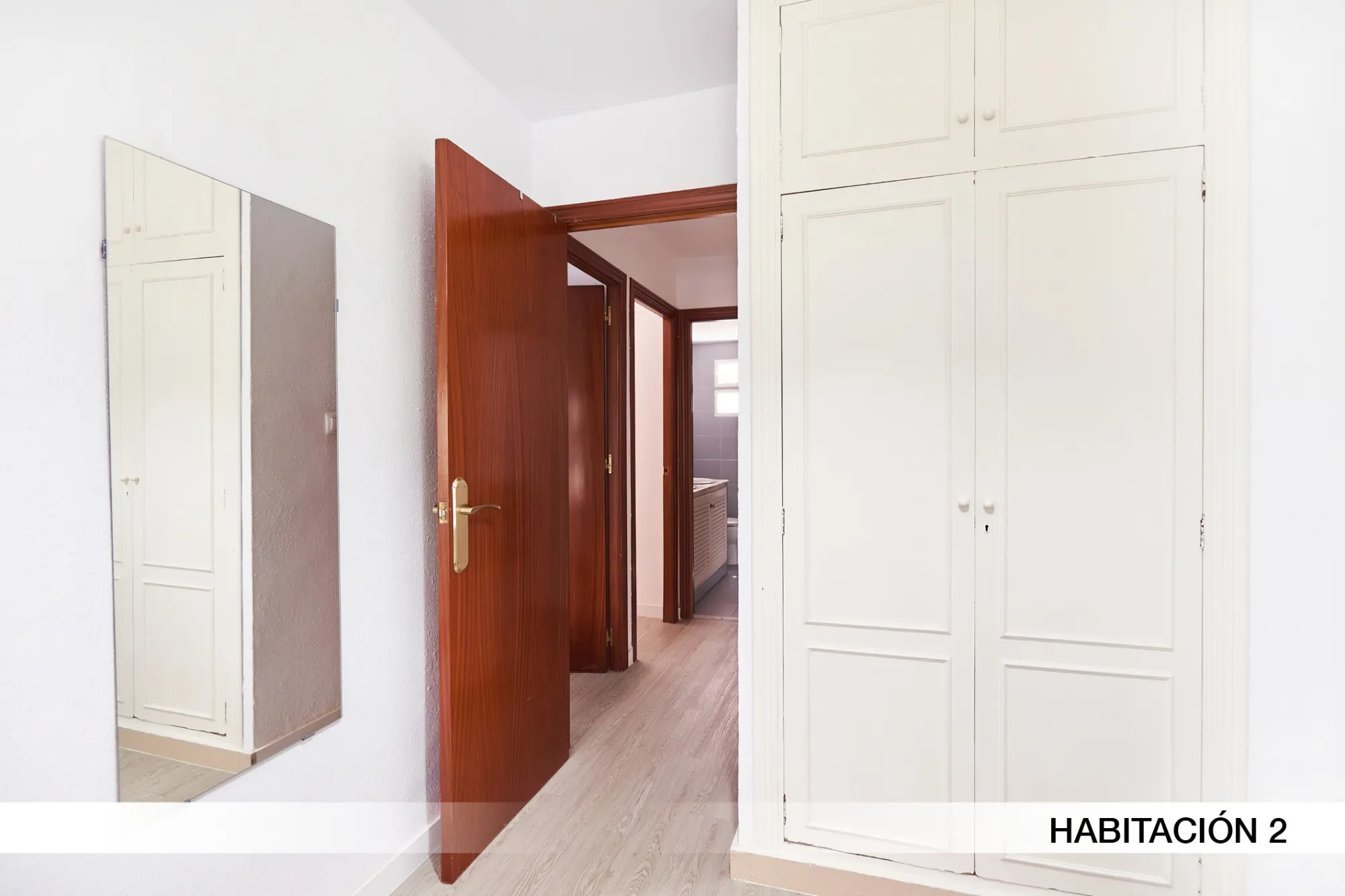 Shared Room in Seville photo 3