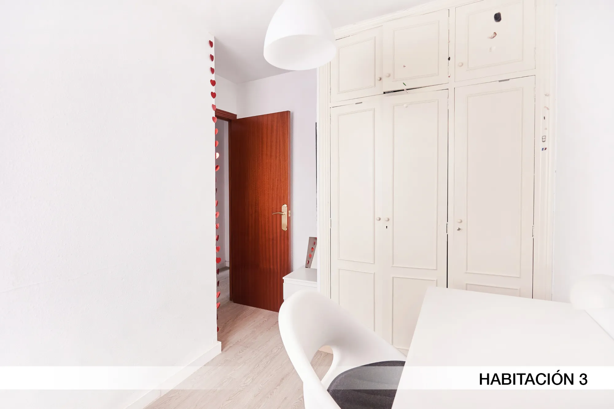 Shared Room in Seville photo 2