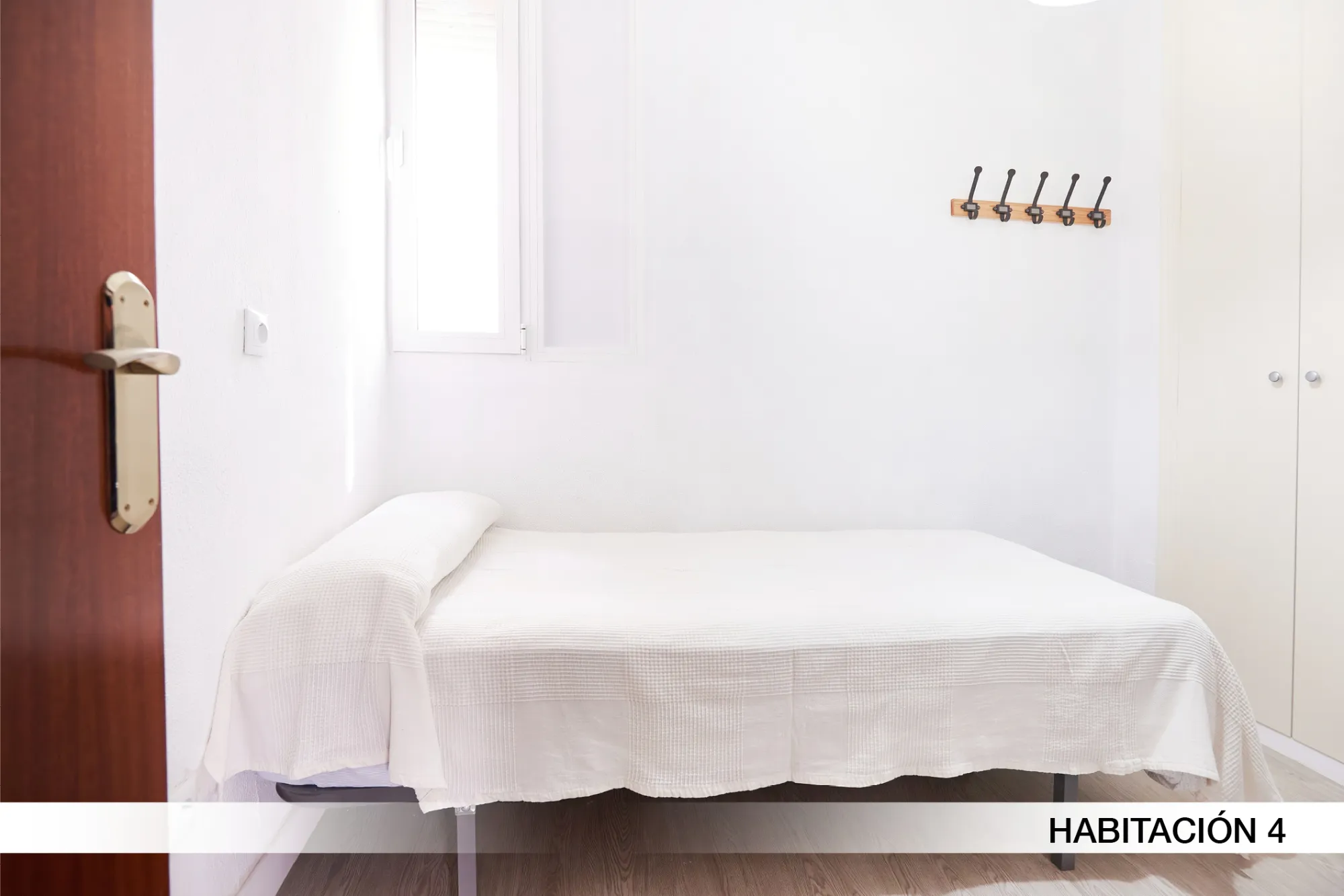 Shared Room in Seville photo 2