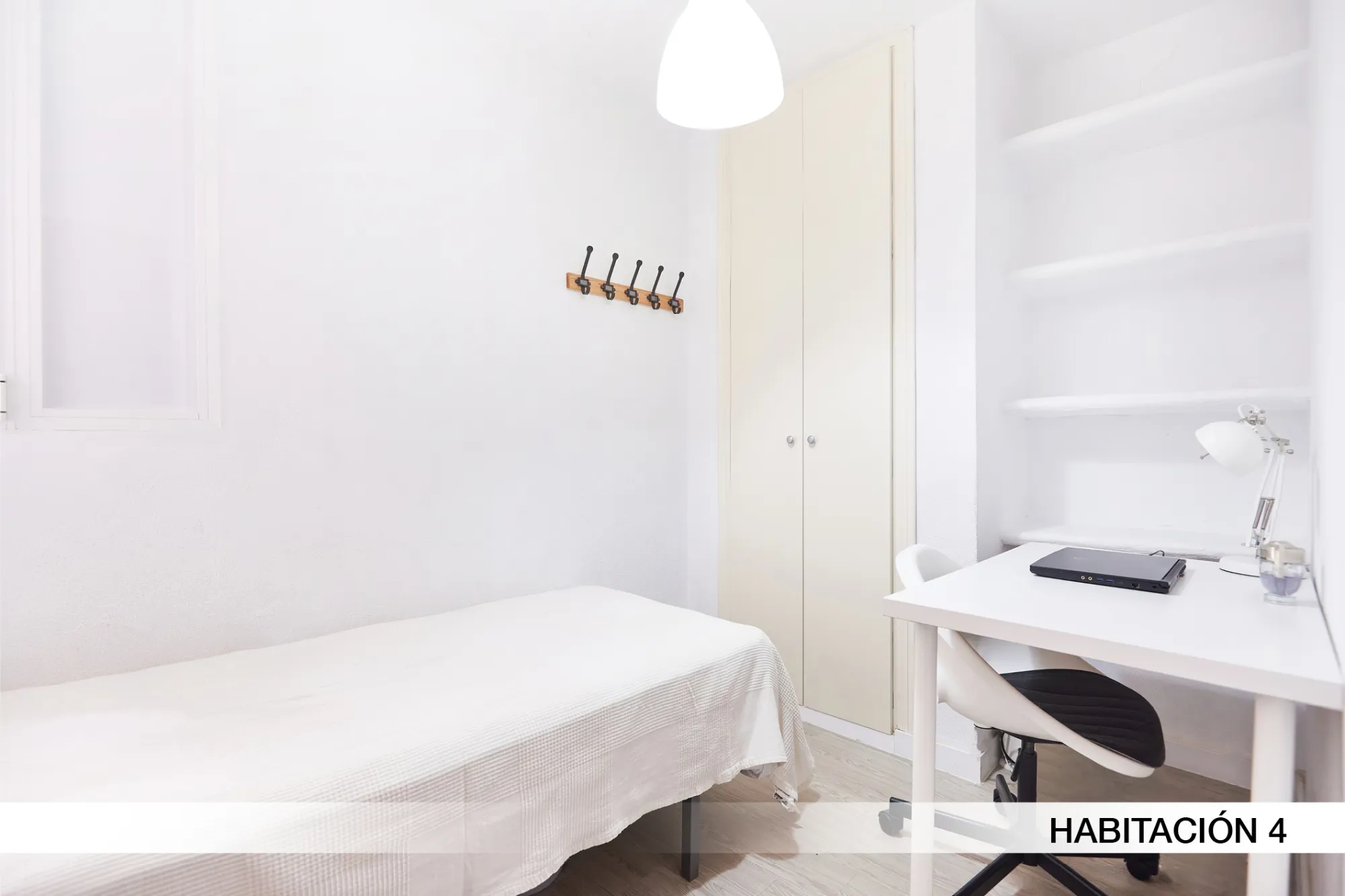 Shared Room in Seville photo 3