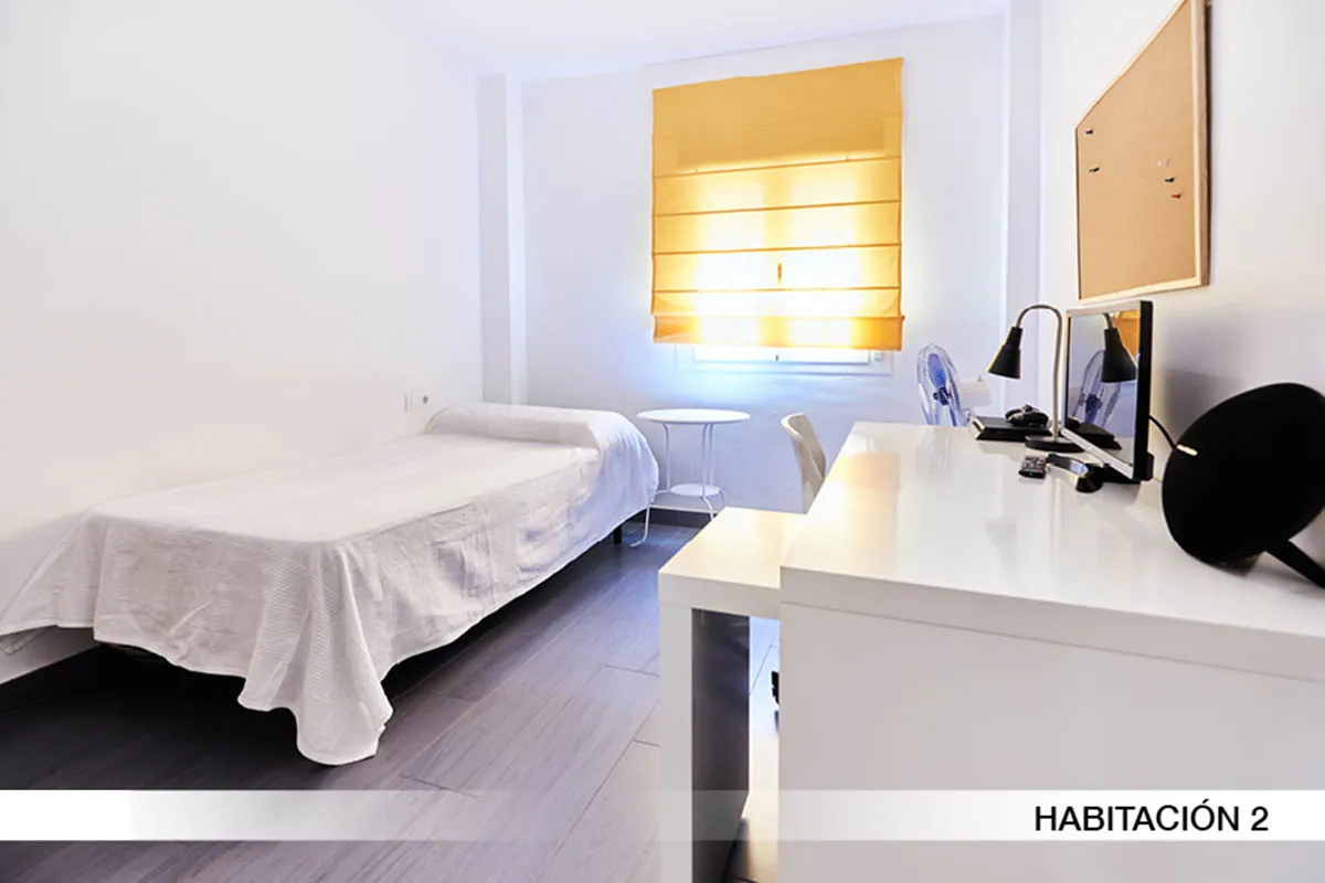 Shared Room in Seville photo 3